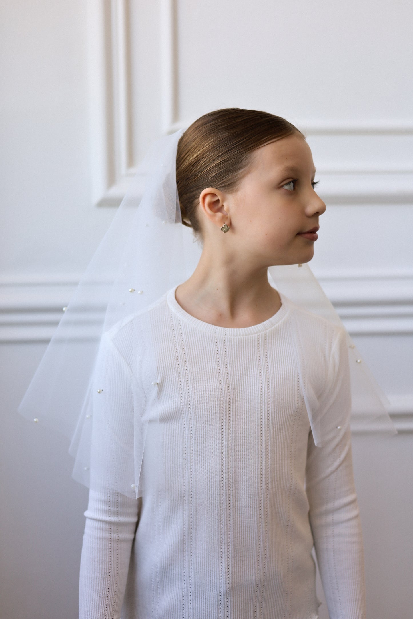 TULLE & PEARL MANTILLA
