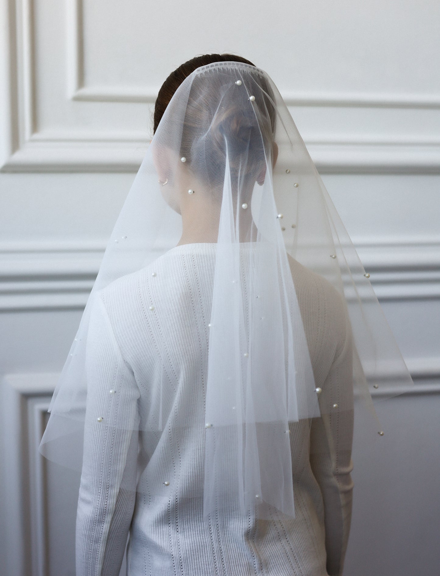 TULLE & PEARL MANTILLA