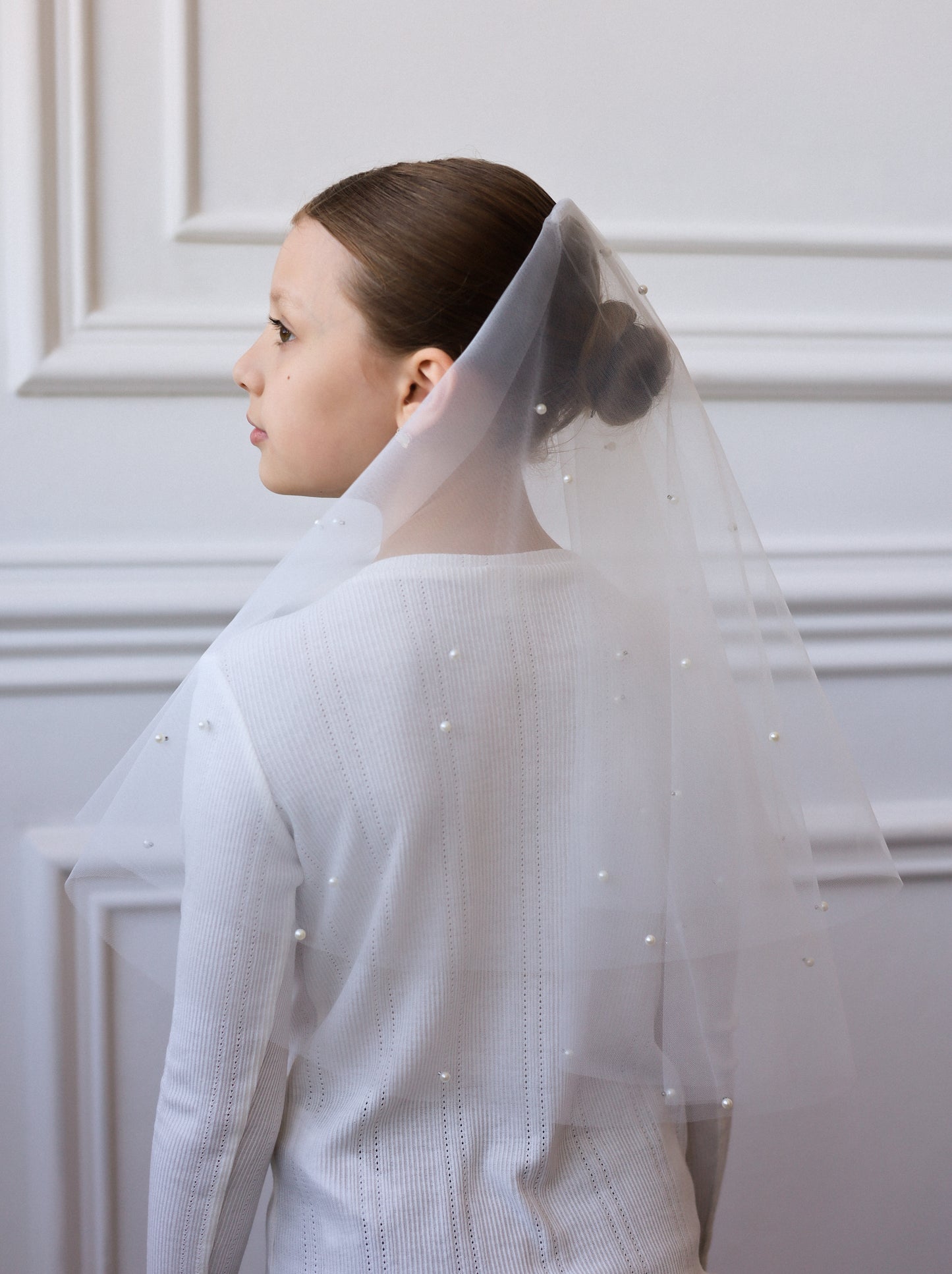 TULLE & PEARL MANTILLA