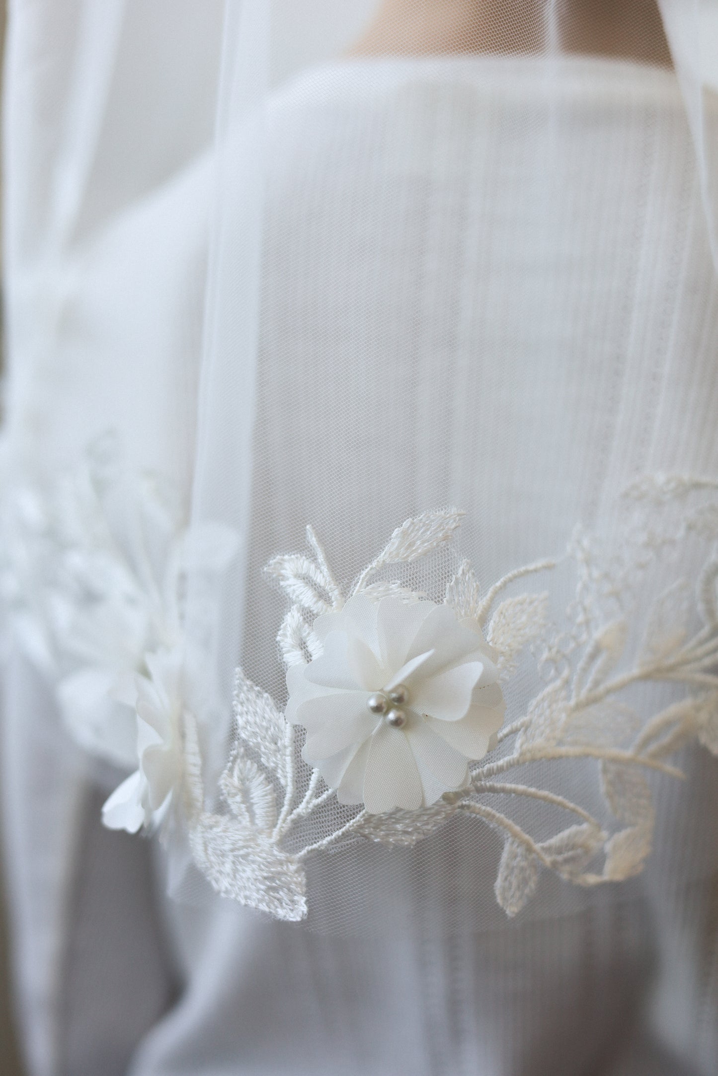 3D FLORAL CHILD VEIL