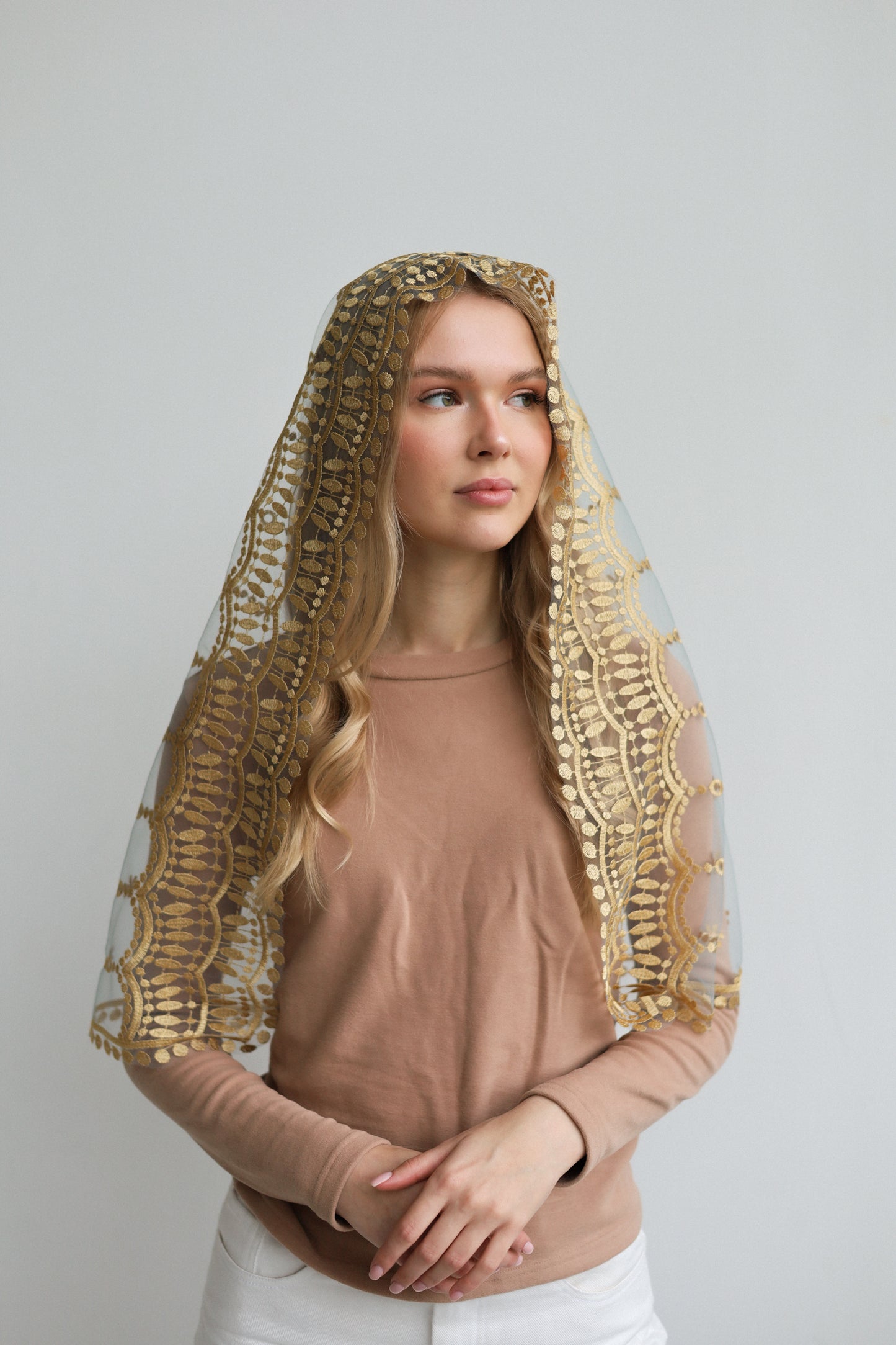 MANTILLA WITH JESUS ON THE BACK