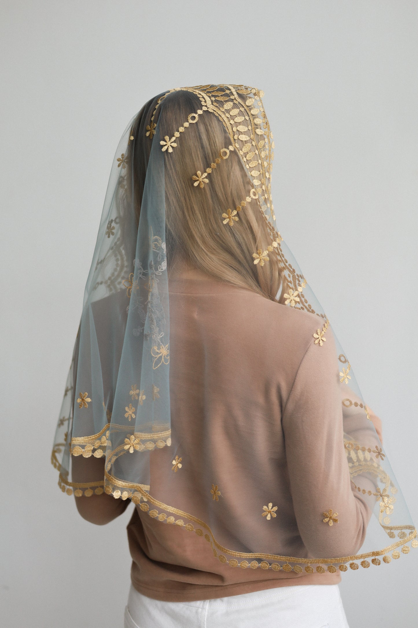MANTILLA WITH JESUS ON THE BACK