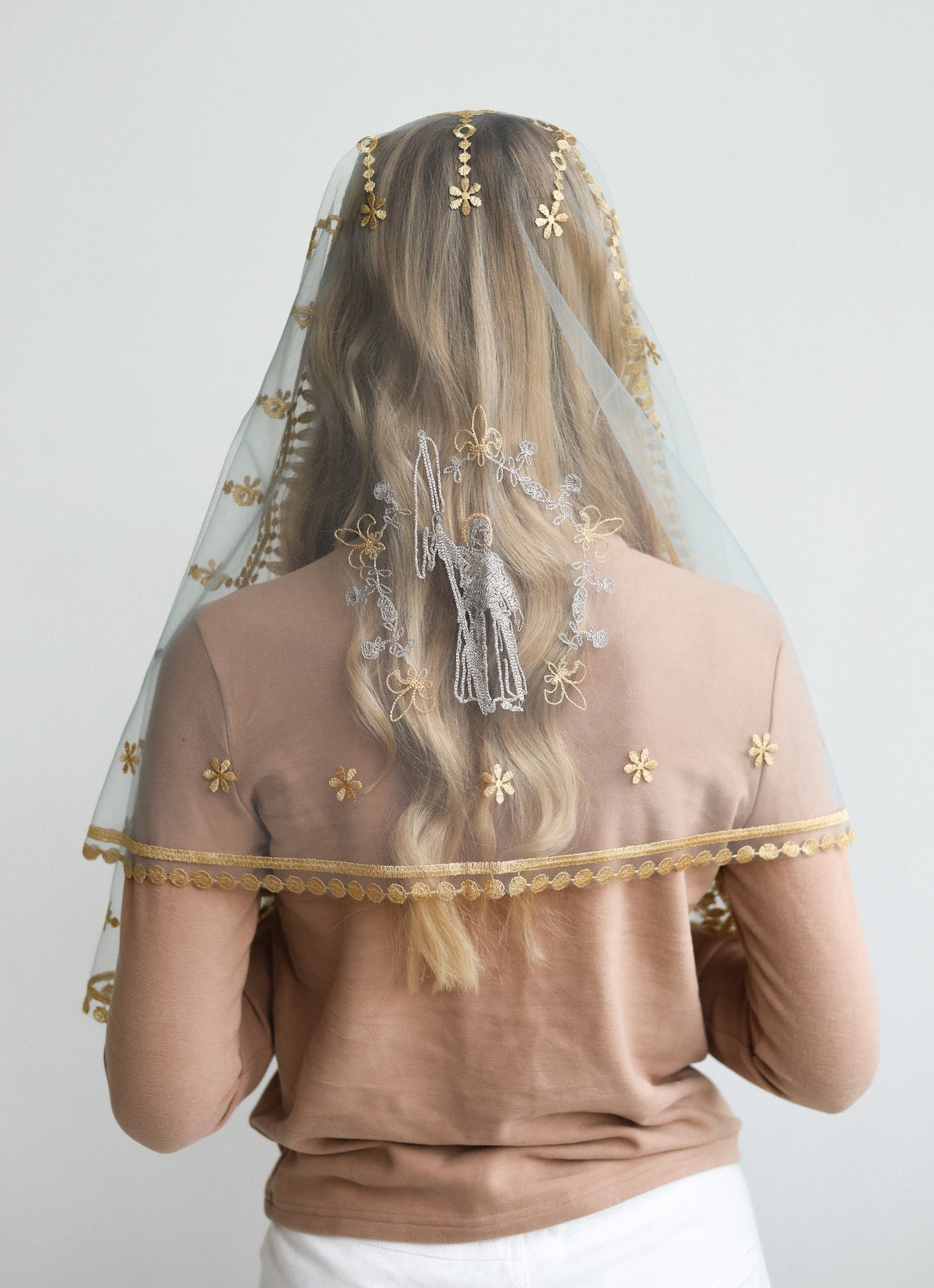 MANTILLA WITH JESUS ON THE BACK