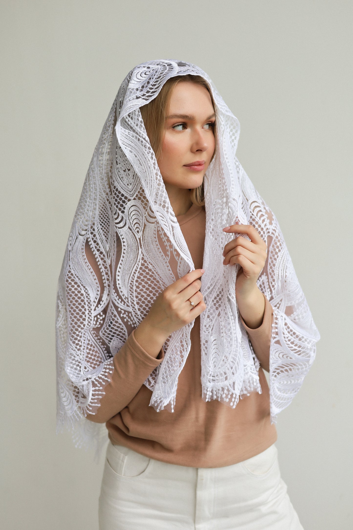 EXTRA LONG WHITE VEIL