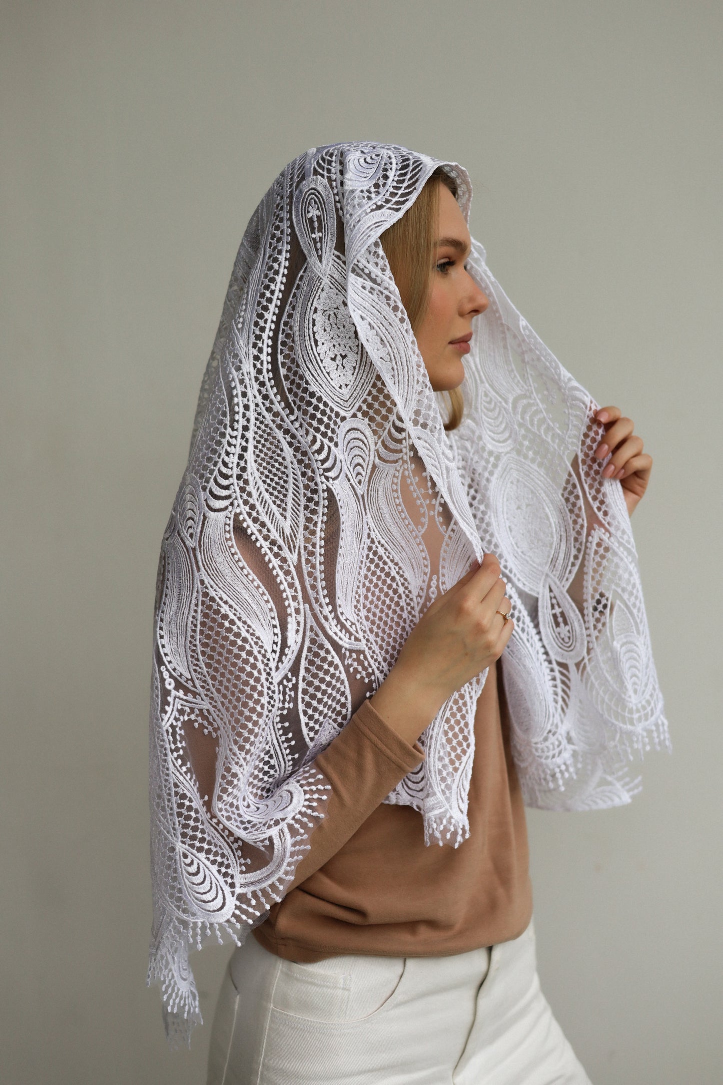 EXTRA LONG WHITE VEIL