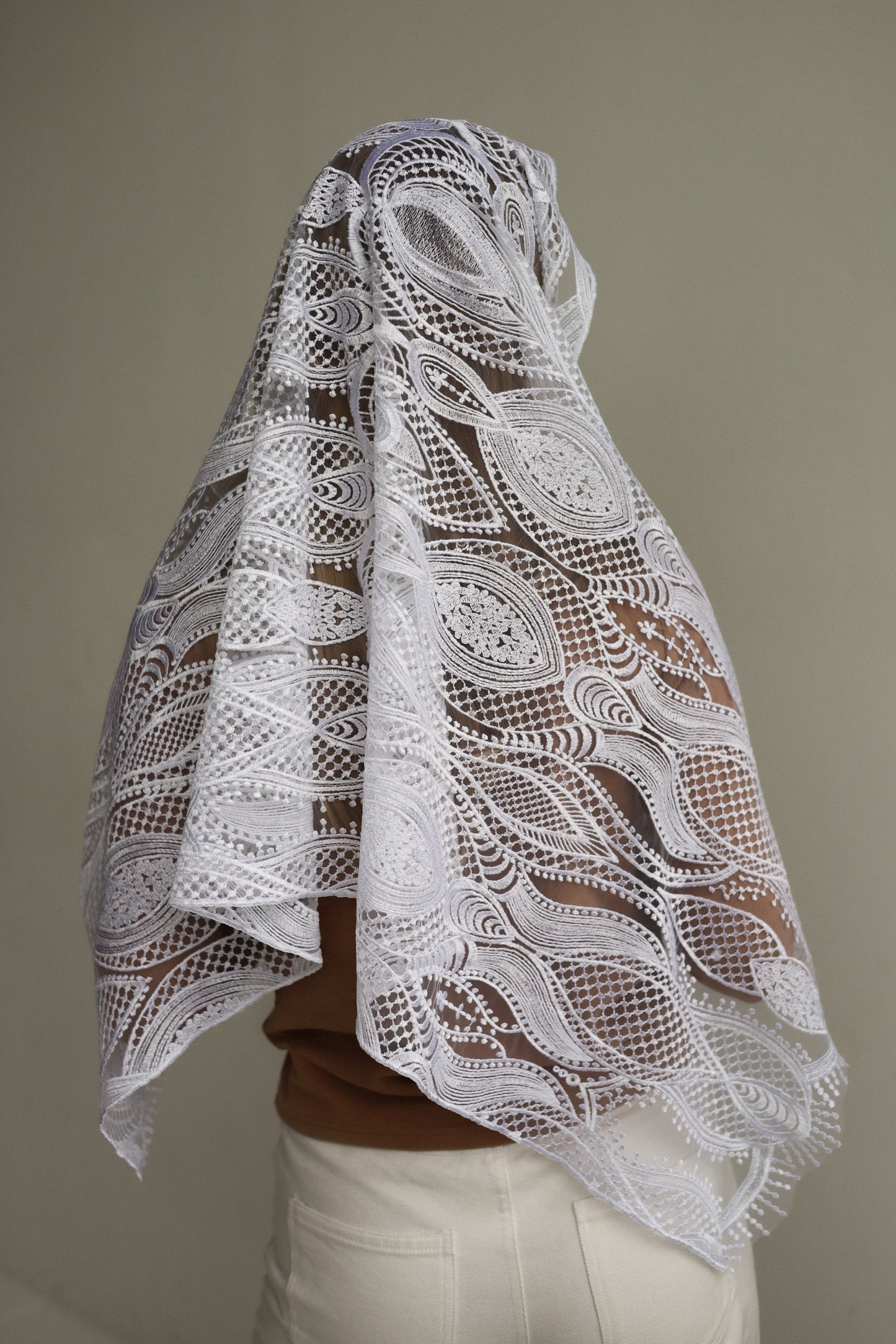 EXTRA LONG WHITE VEIL