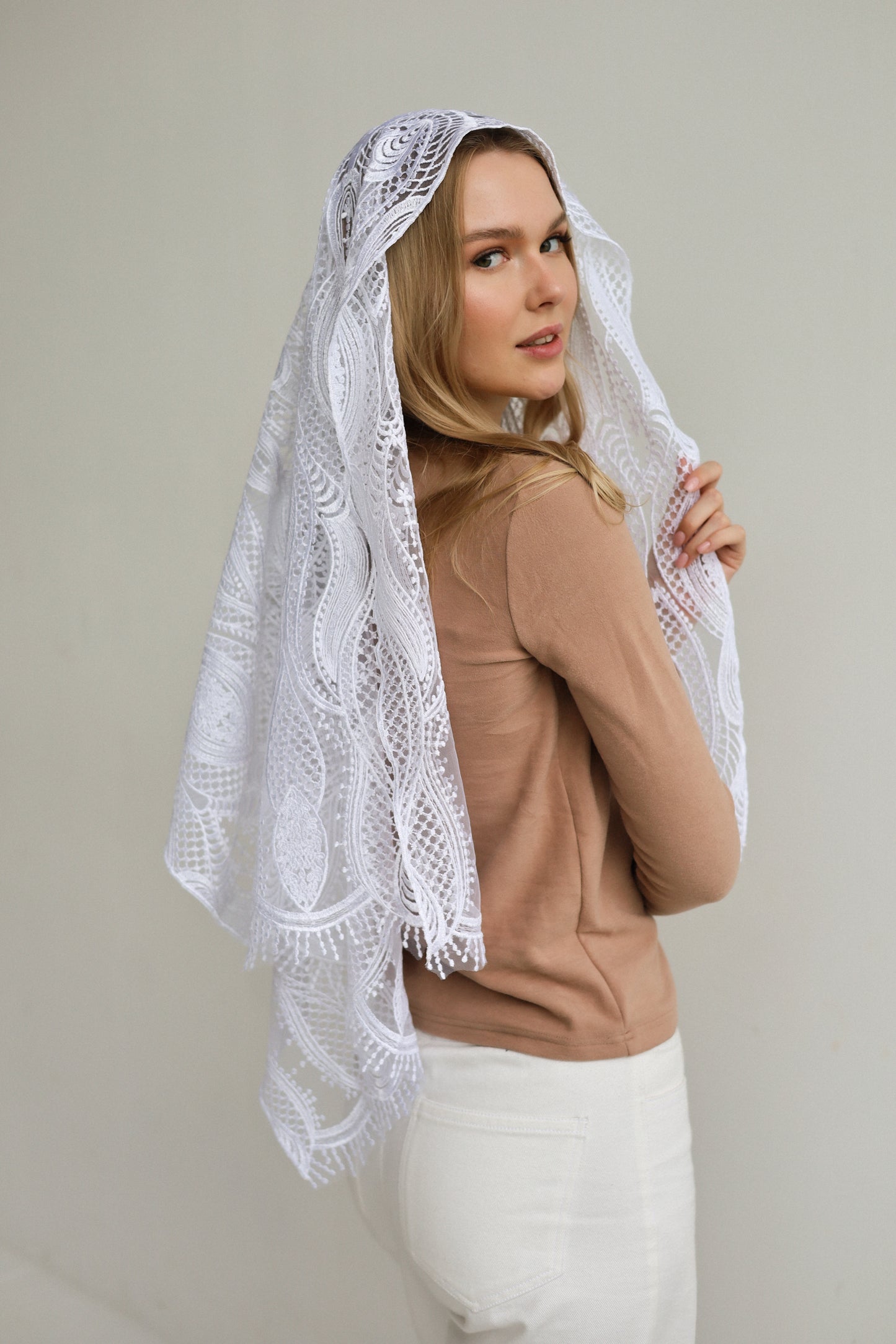 EXTRA LONG WHITE VEIL