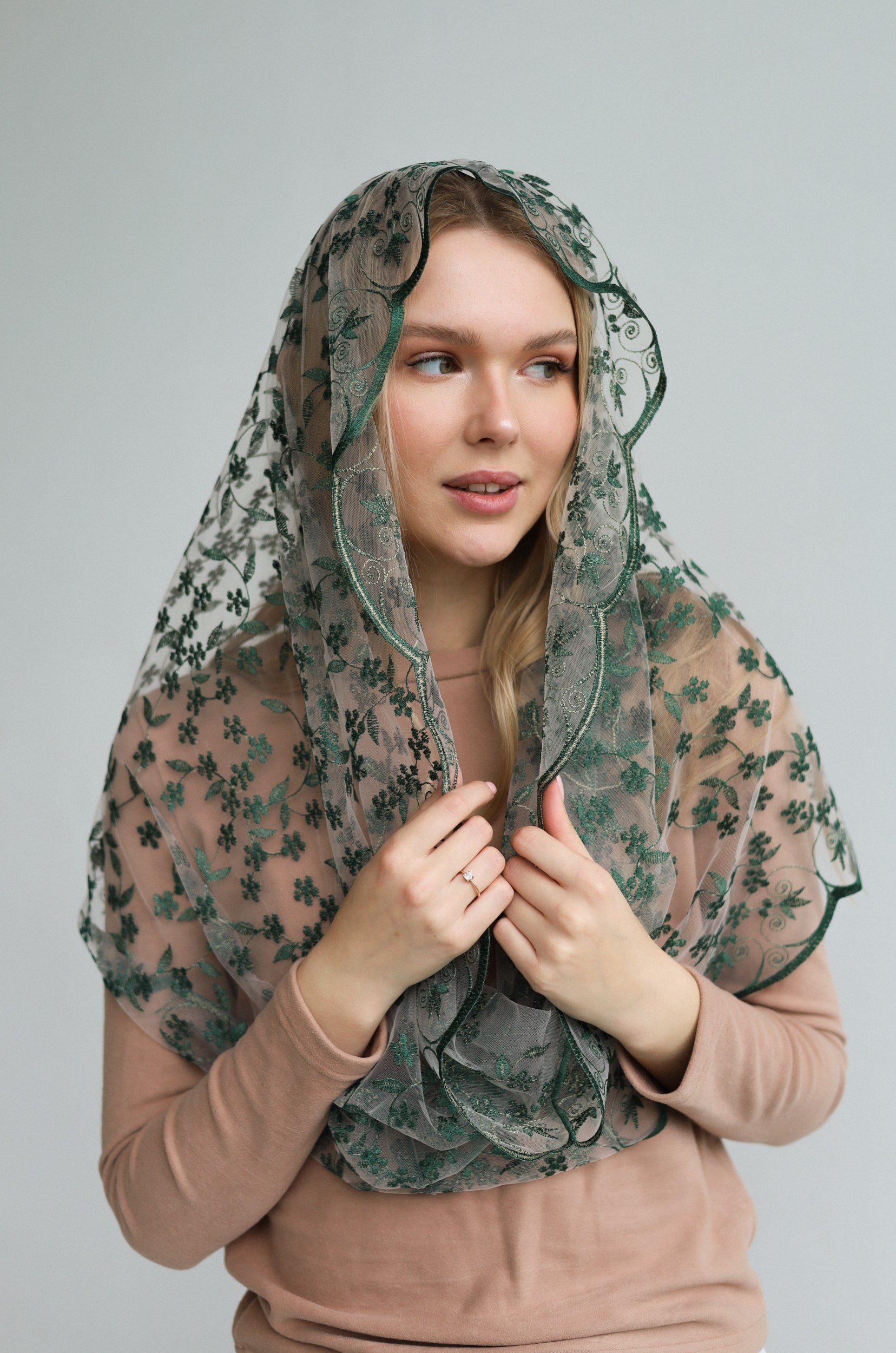 Green Infinity Mantilla - MariaVeils
