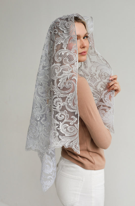 EXTRA LONG SILVER MANTILLA