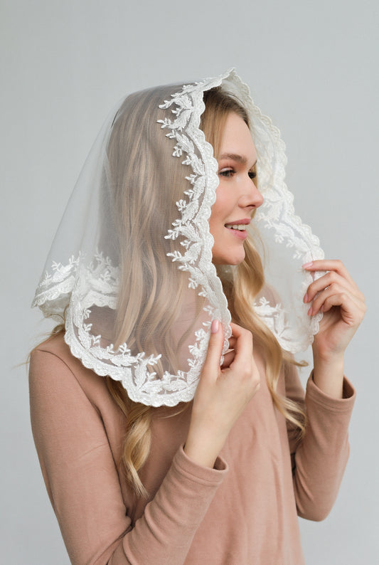 SHINY LACE TRIM VEIL