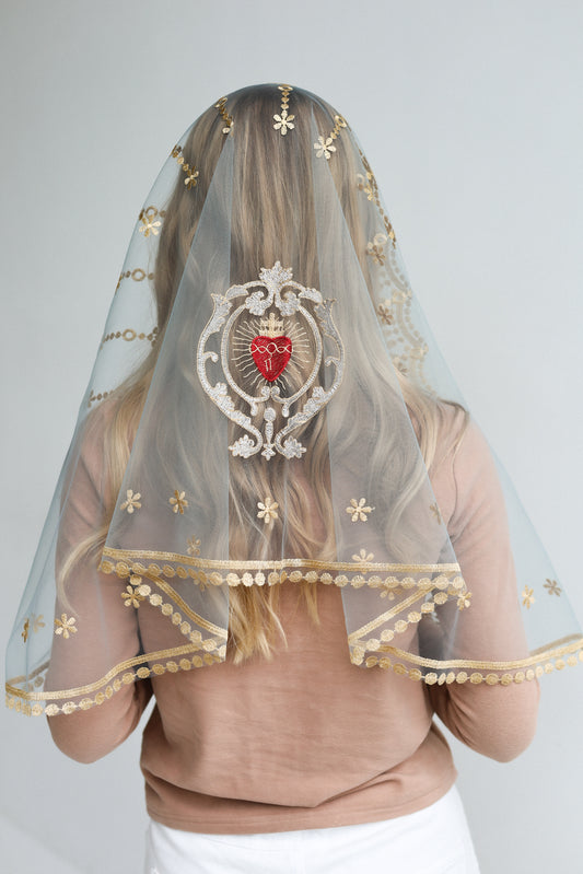 MANTILLA WITH HEART EMBROIDERY