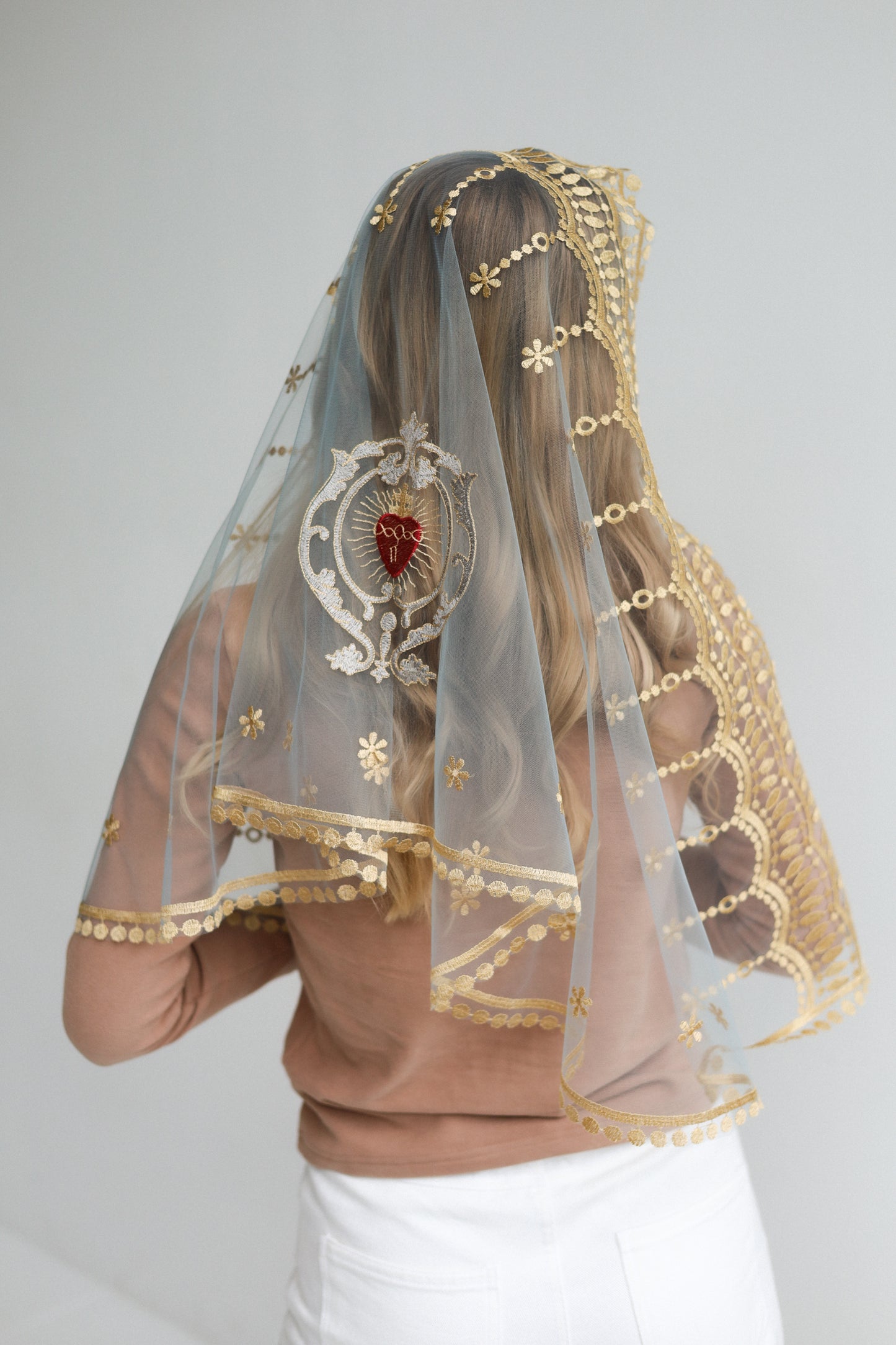 MANTILLA WITH HEART EMBROIDERY