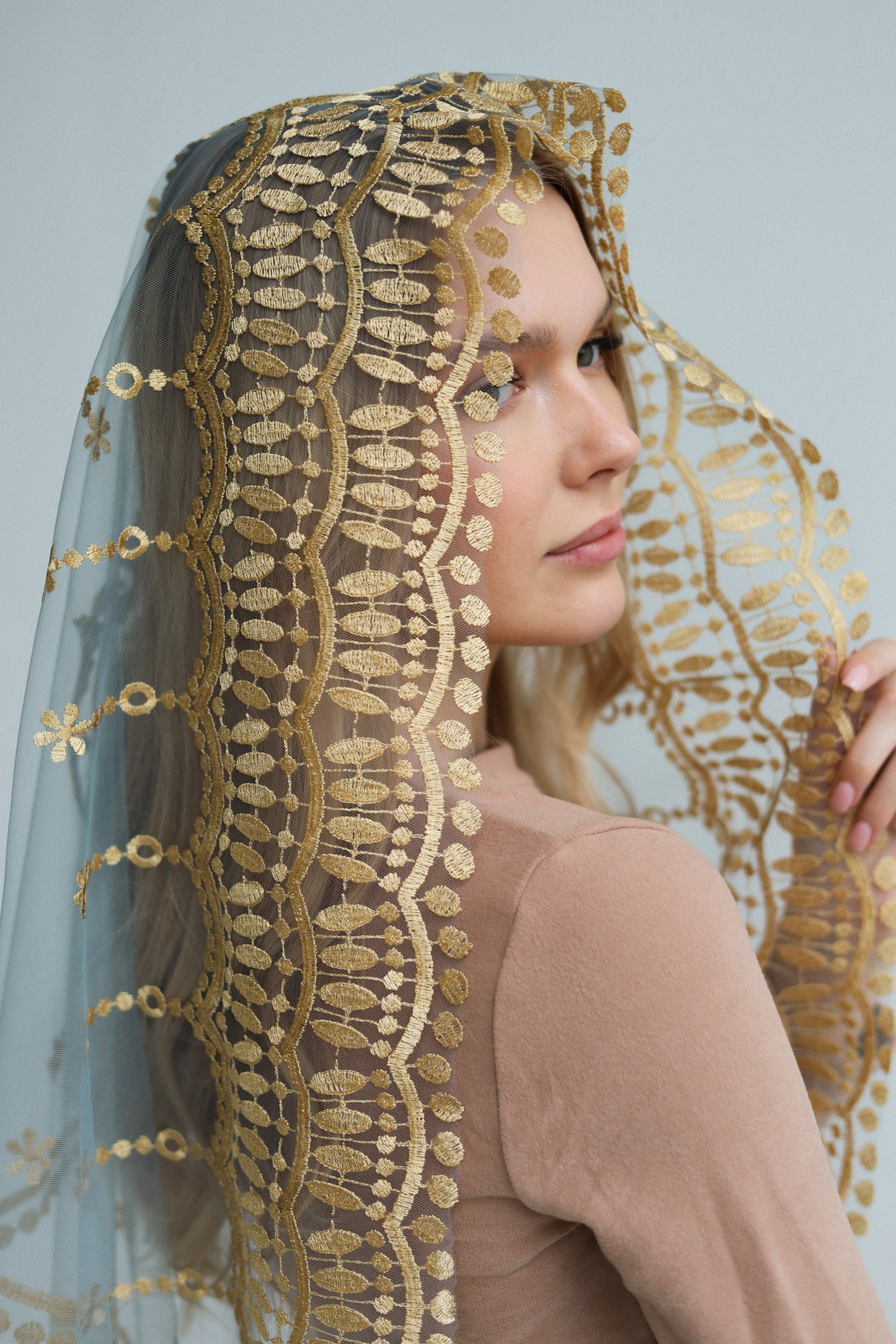 MANTILLA WITH HEART EMBROIDERY