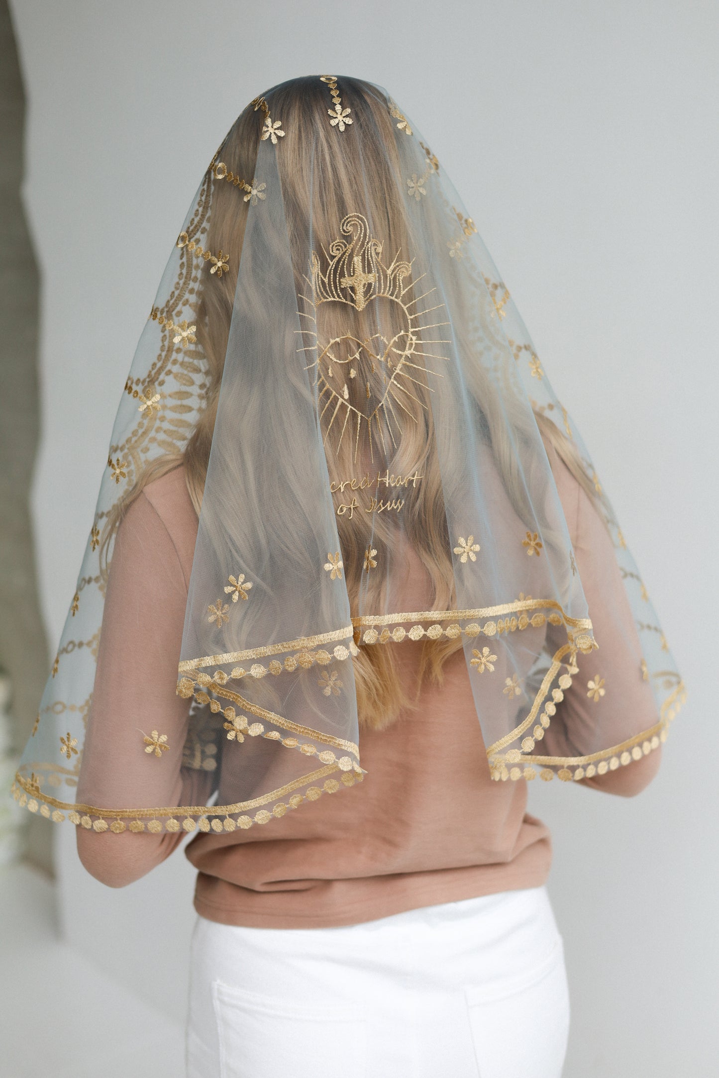 VEIL WITH SACRED HEART EMBROIDERY