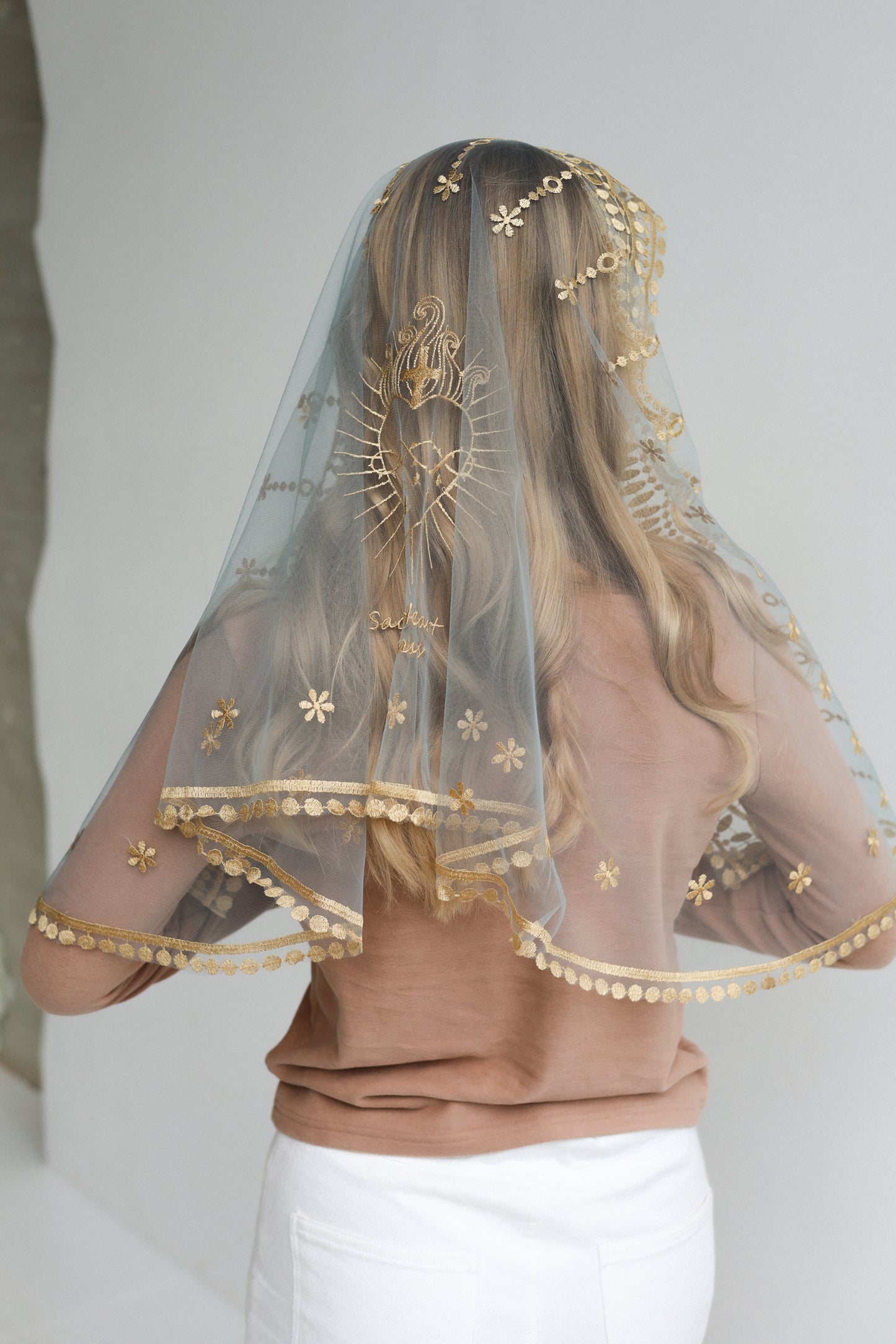 VEIL WITH SACRED HEART EMBROIDERY