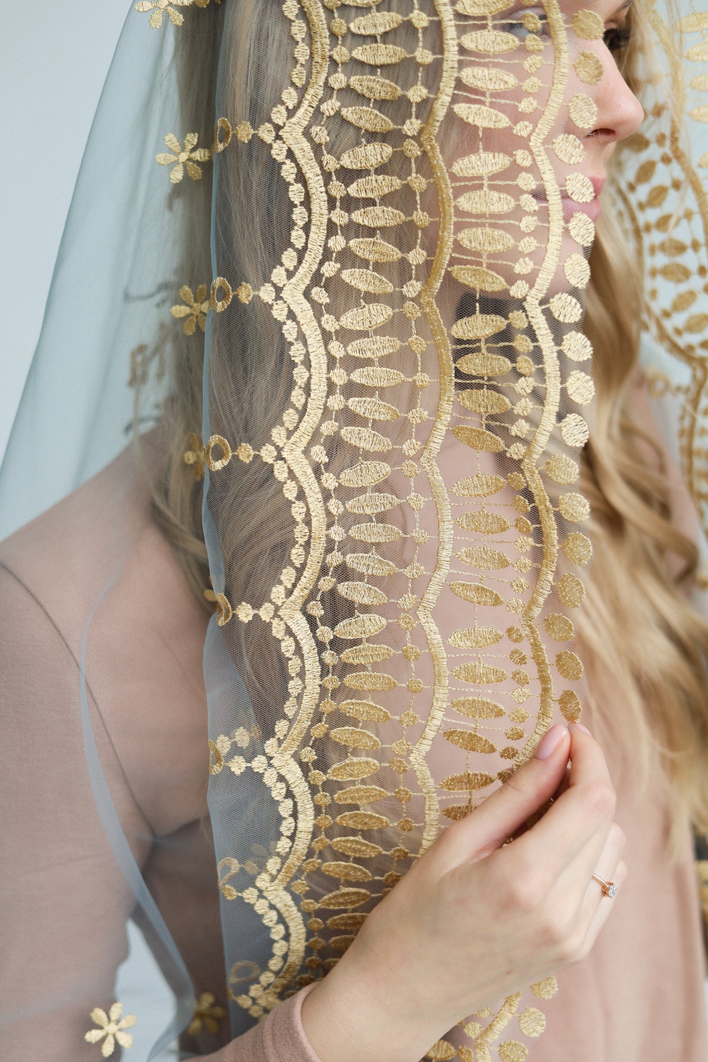 AVE MARIA EMBROIDERY VEIL