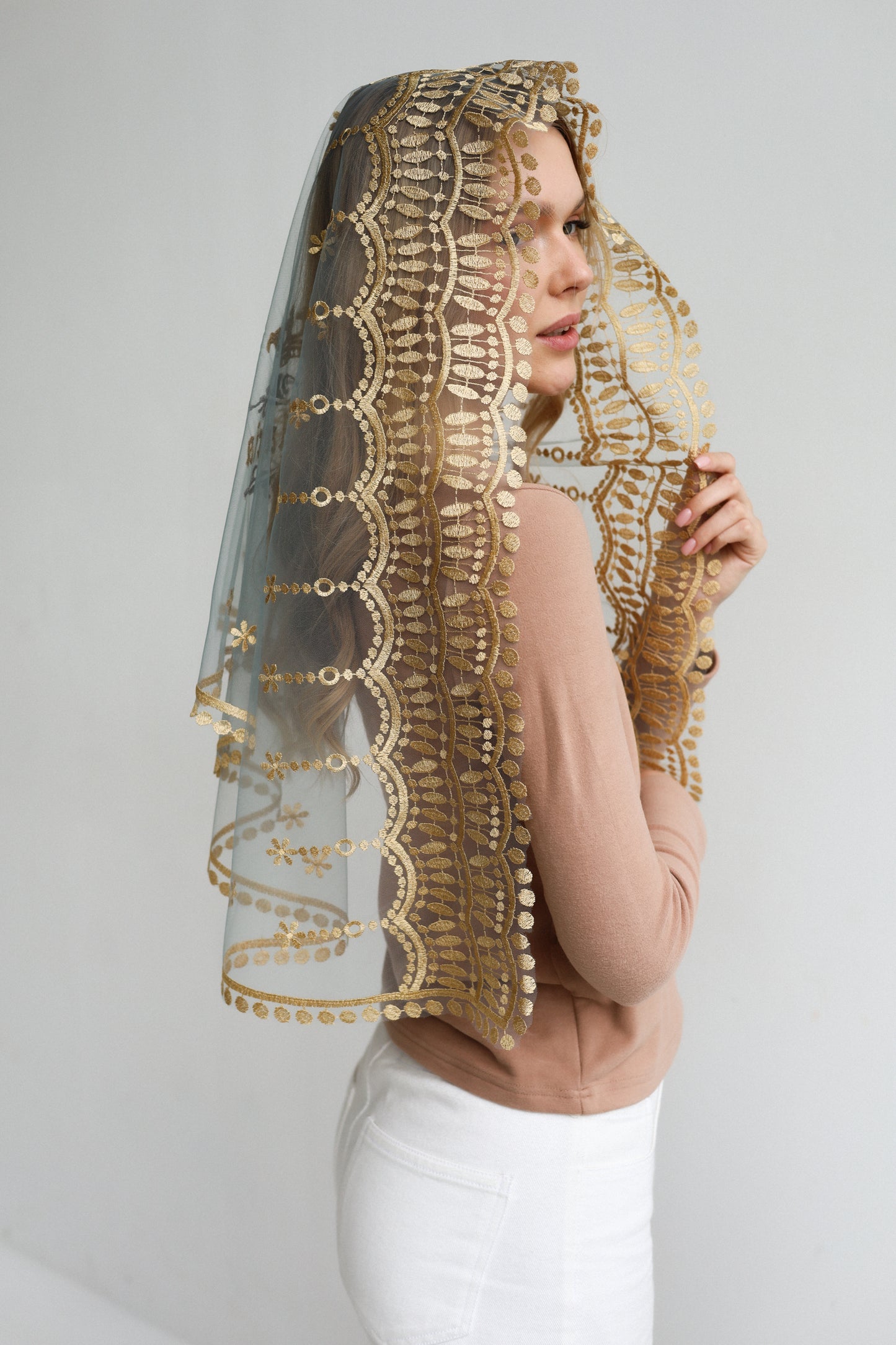 AVE MARIA EMBROIDERY VEIL