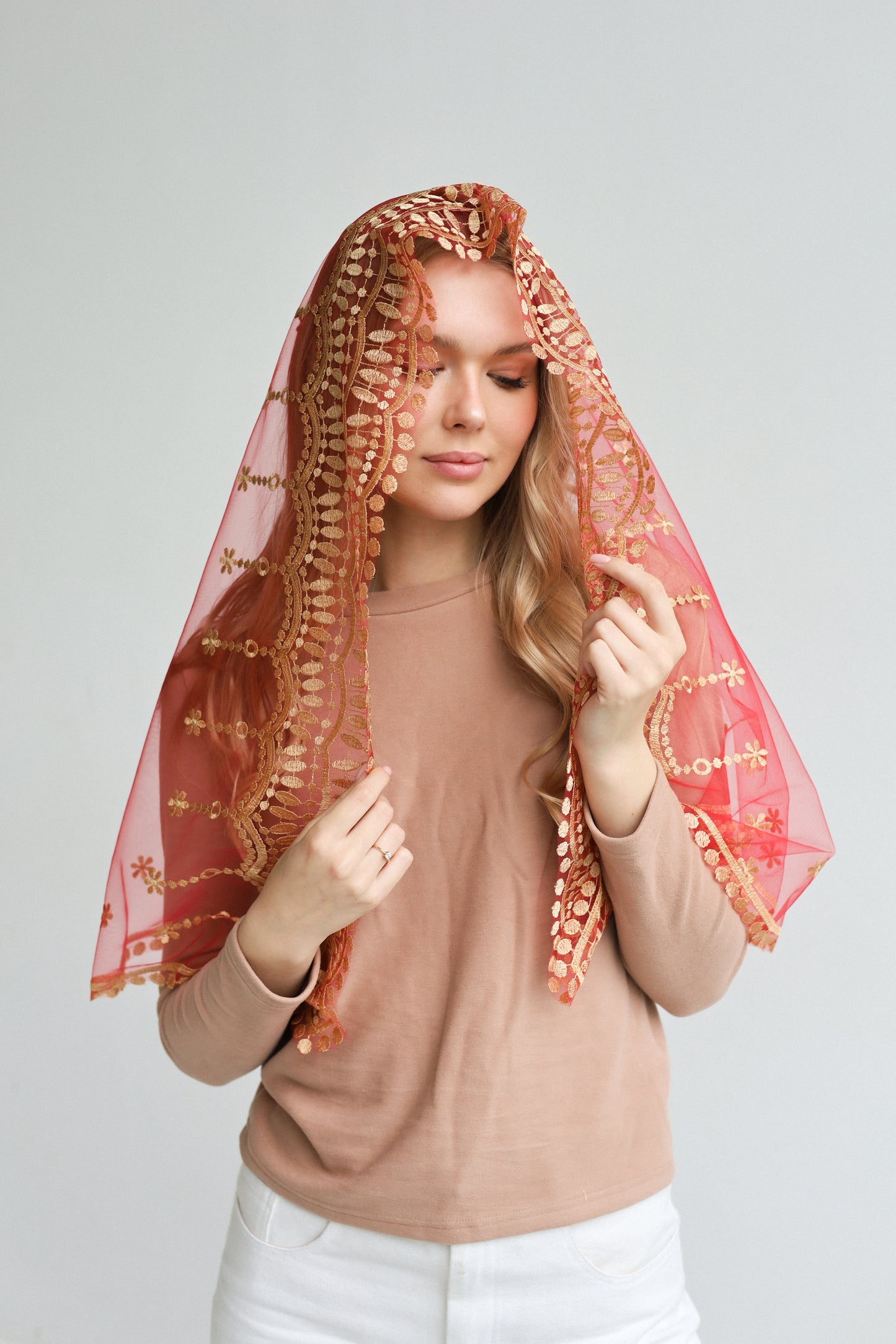 VEIL WITH SACRED HEART
