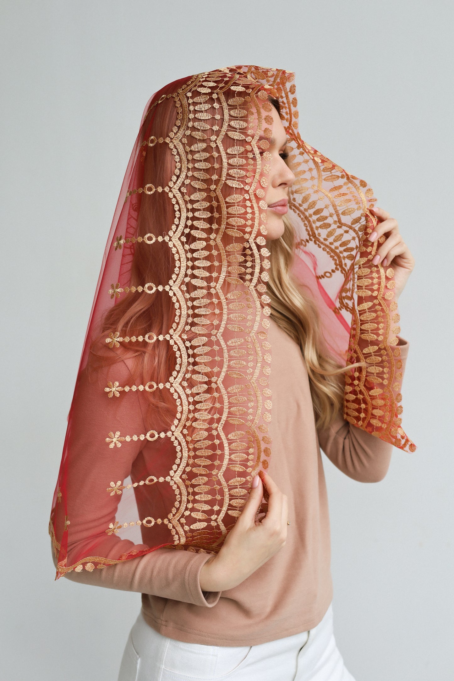 VEIL WITH SACRED HEART