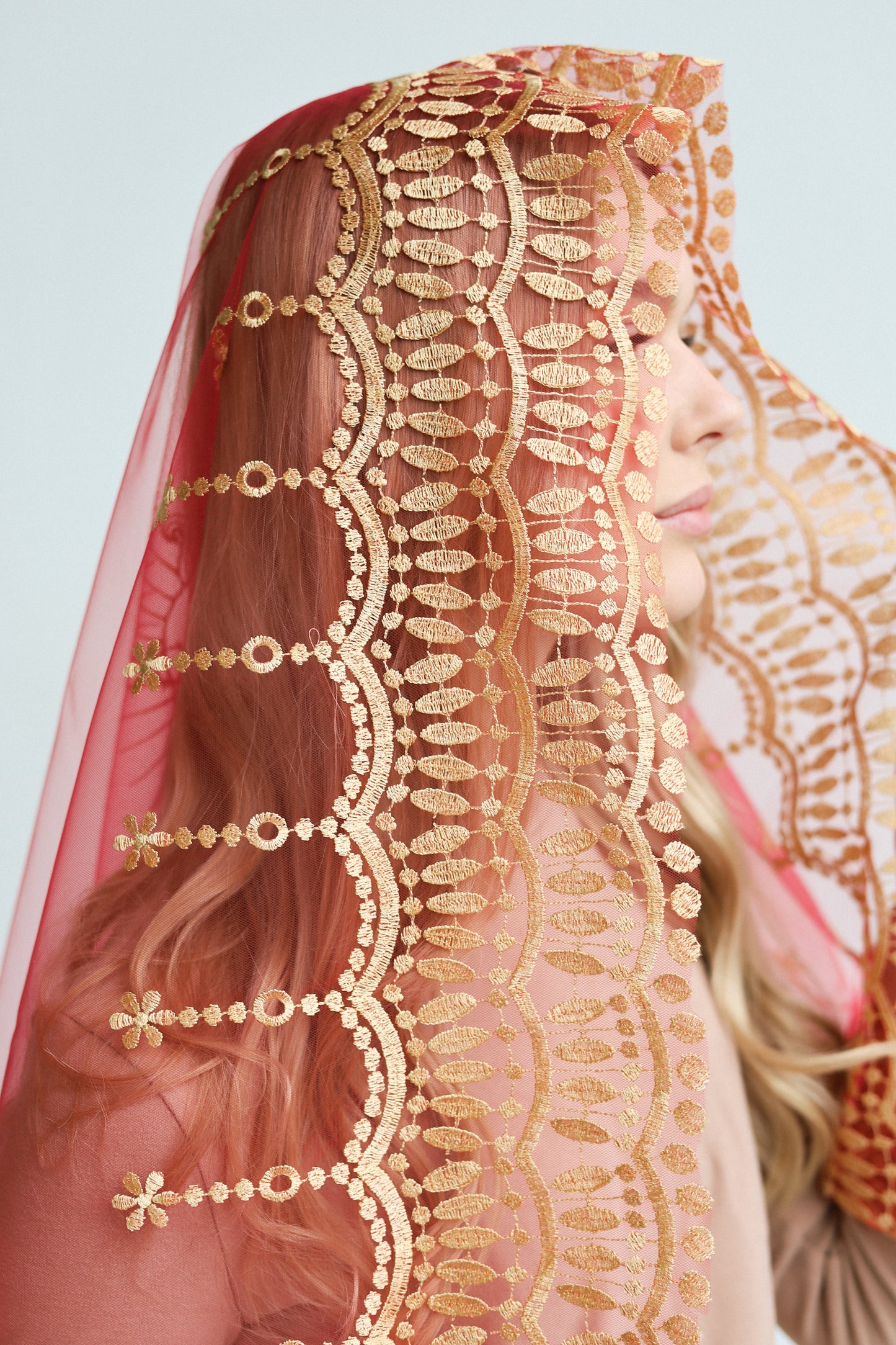 VEIL WITH SACRED HEART