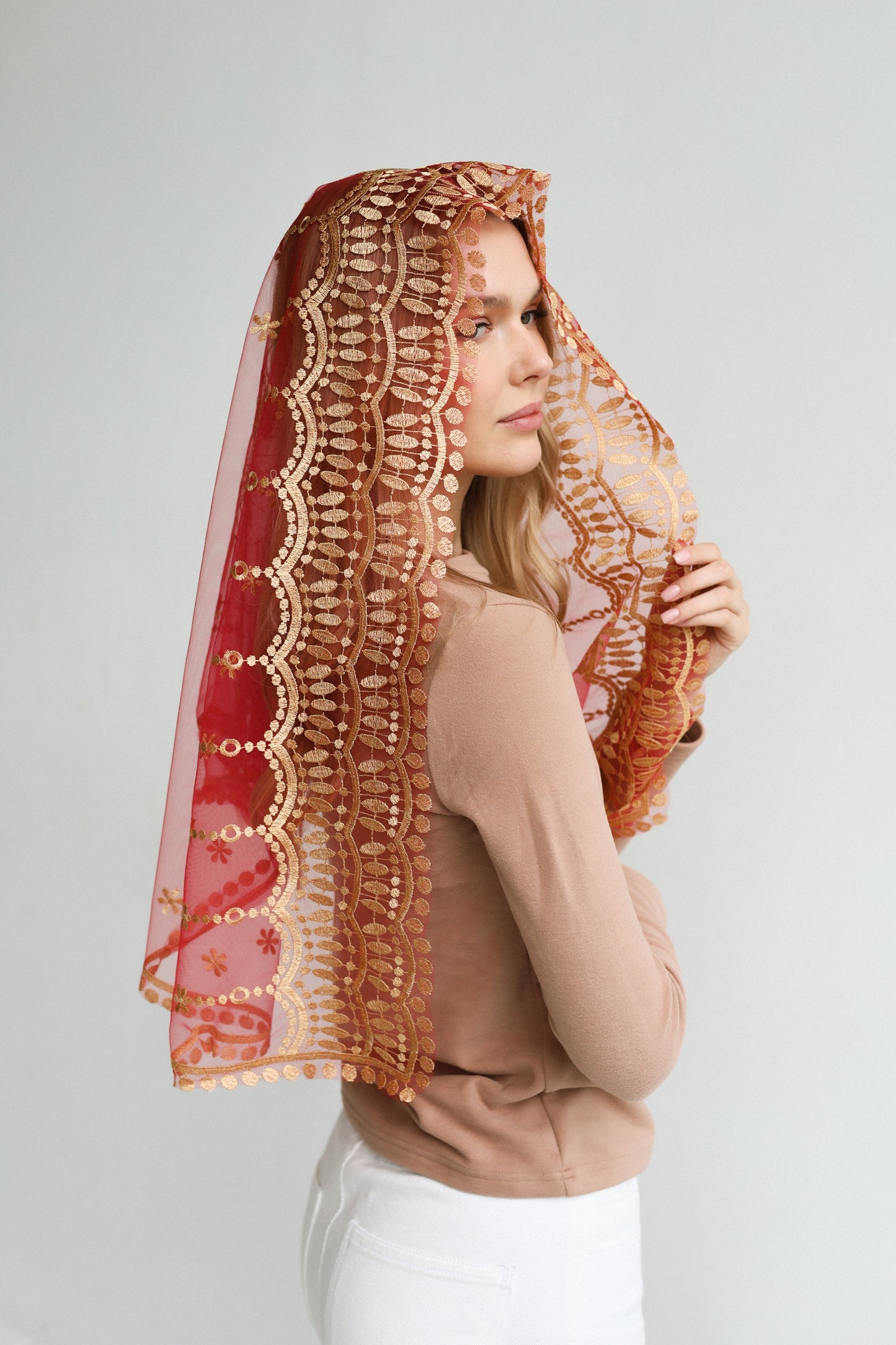 VEIL WITH SACRED HEART