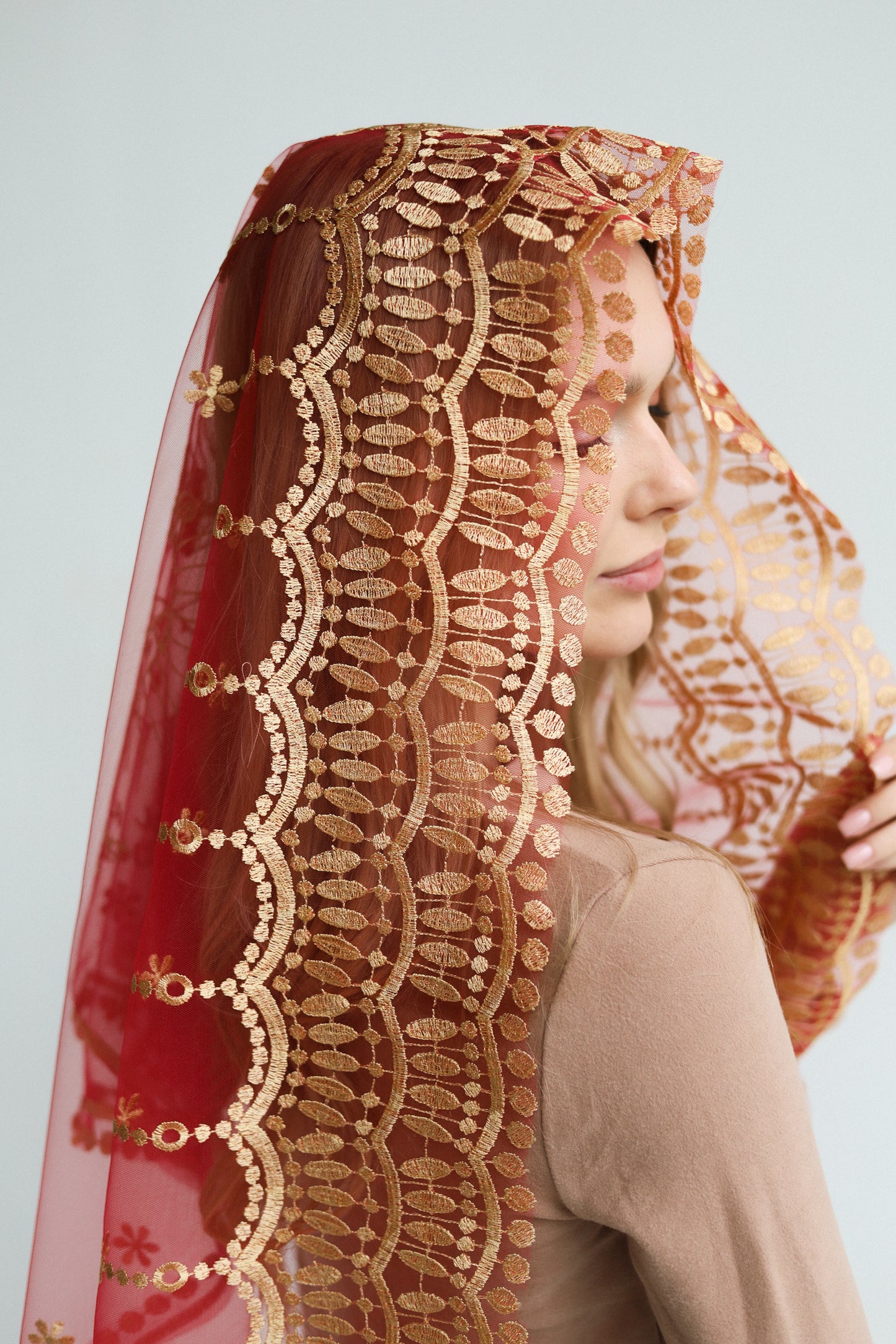 VEIL WITH SACRED HEART