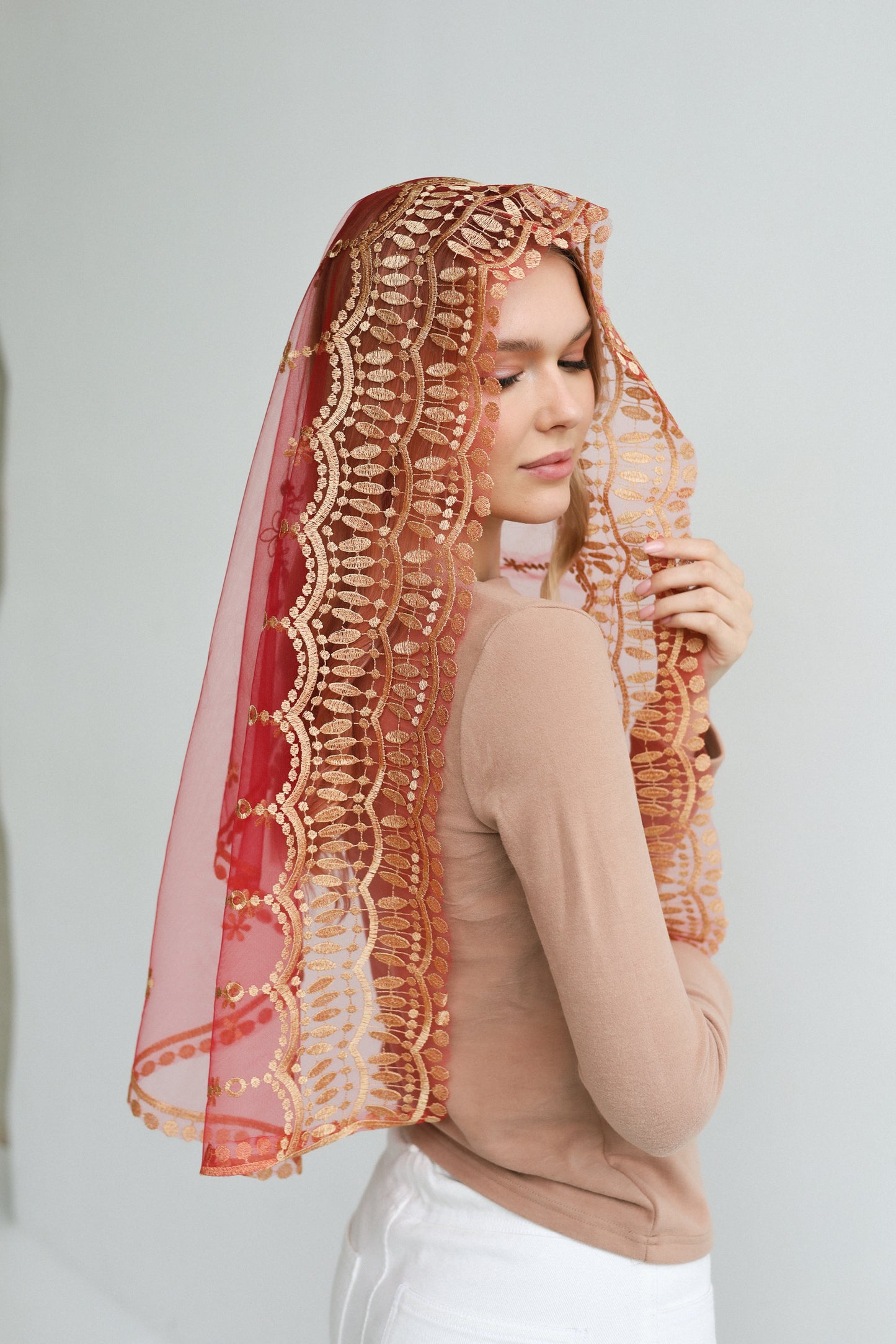 RED VEIL WITH JESUS