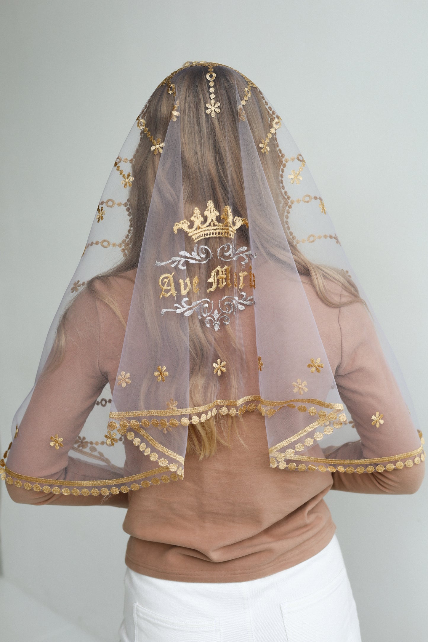 AVE MARIA EMBROIDERY VEIL
