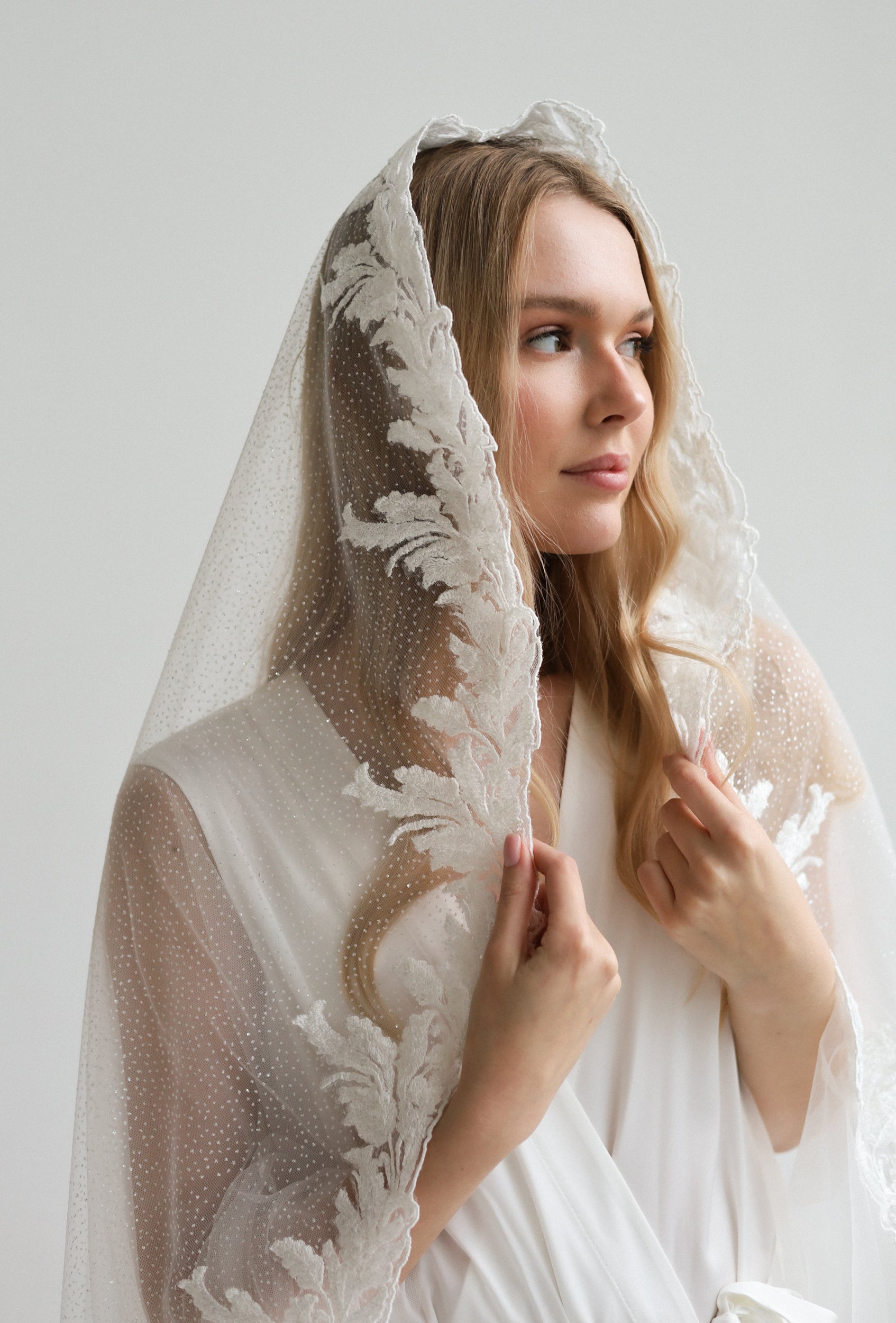 ADDISON WEDDING VEIL - MariaVeils