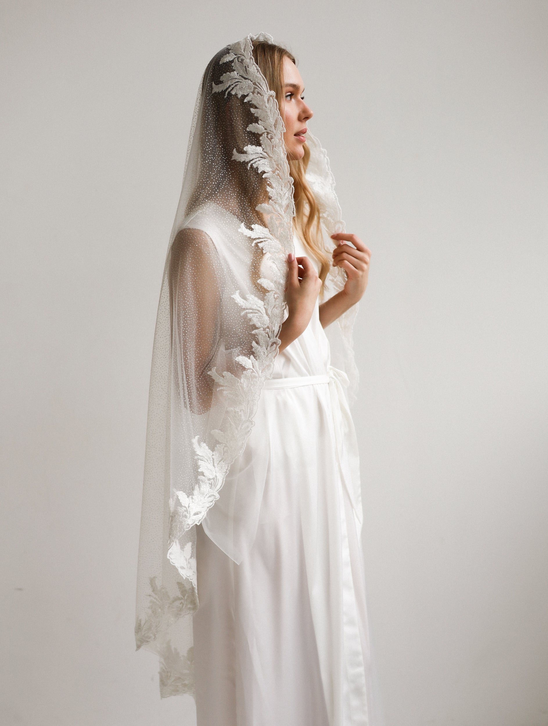 ADDISON WEDDING VEIL - MariaVeils