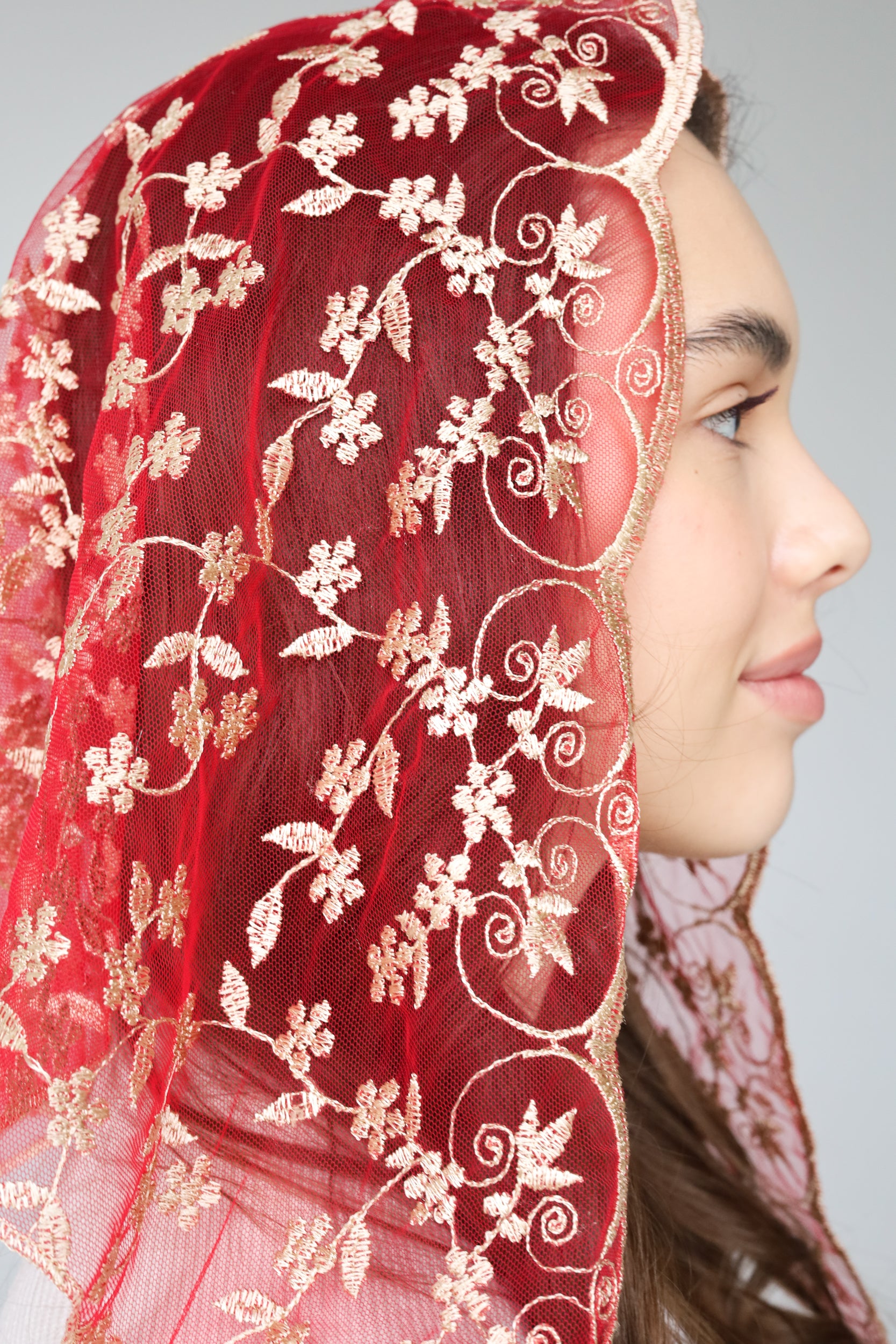 RED & GOLD TRIANGLE VEIL - MariaVeils