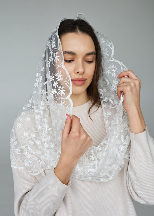 IVORY INFINITY MANTILLA