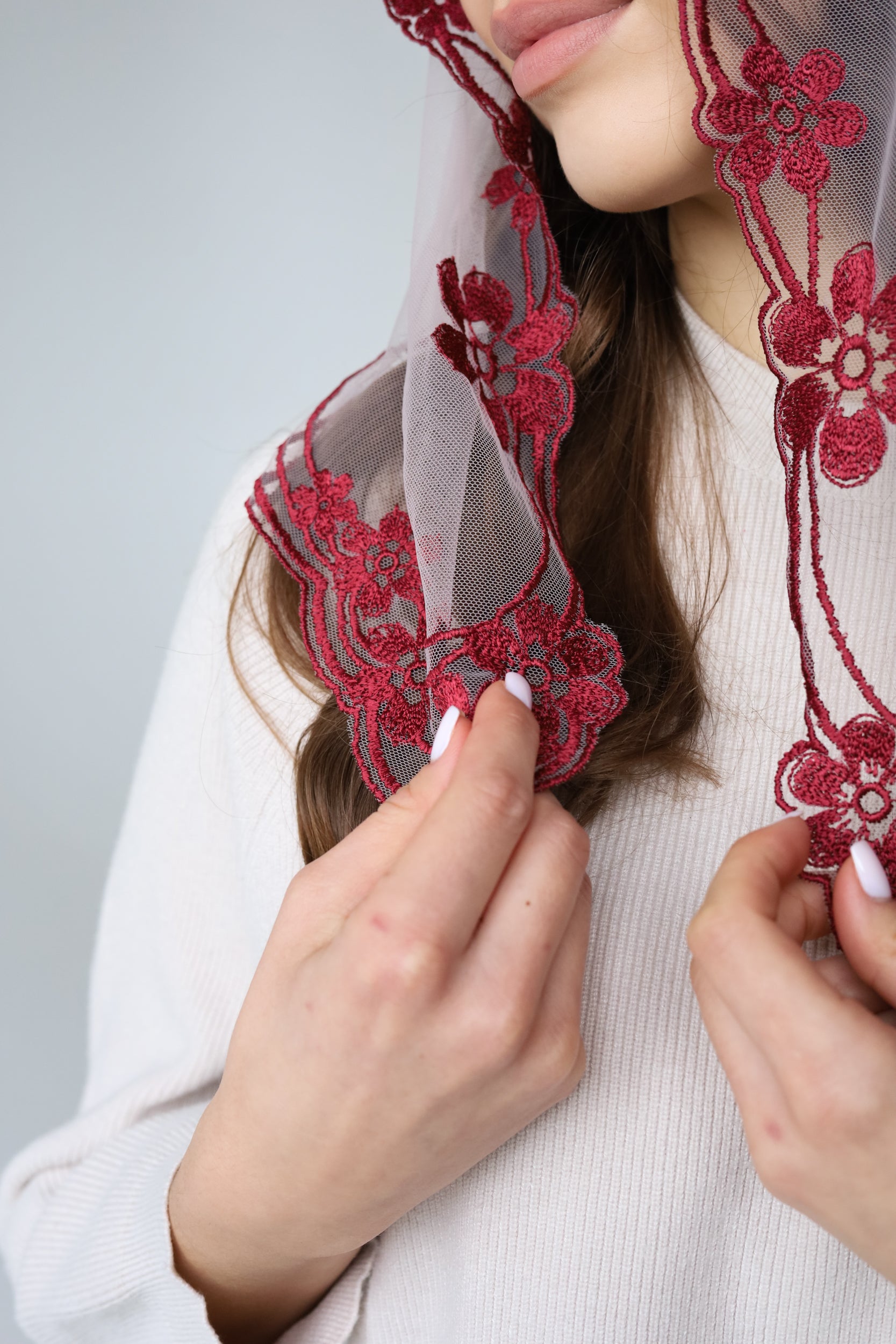 SHORT BURGUNDY VEIL - MariaVeils