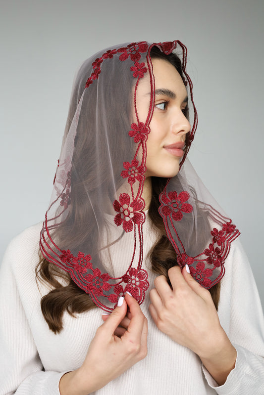 SHORT BURGUNDY VEIL - MariaVeils