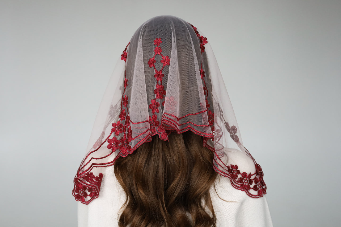 SHORT BURGUNDY VEIL - MariaVeils