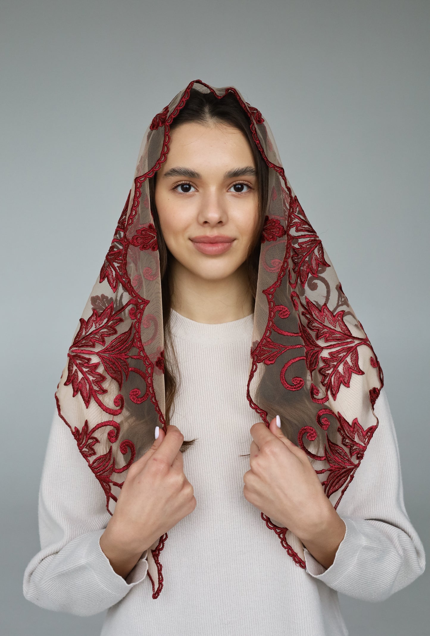 LONG TRIANGLE RED VEIL - MariaVeils