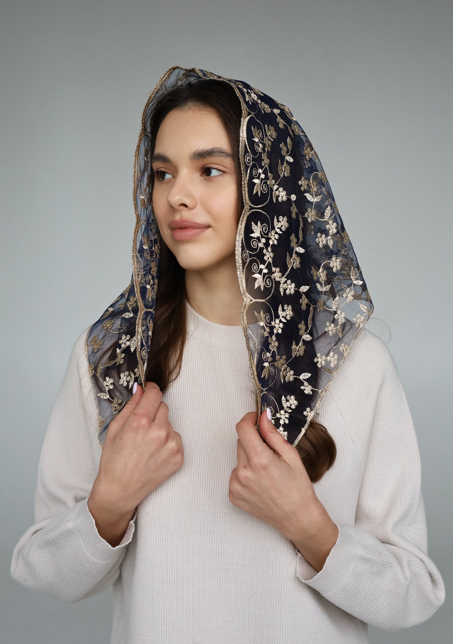 GOLD & BLUE SHORT VEIL - MariaVeils