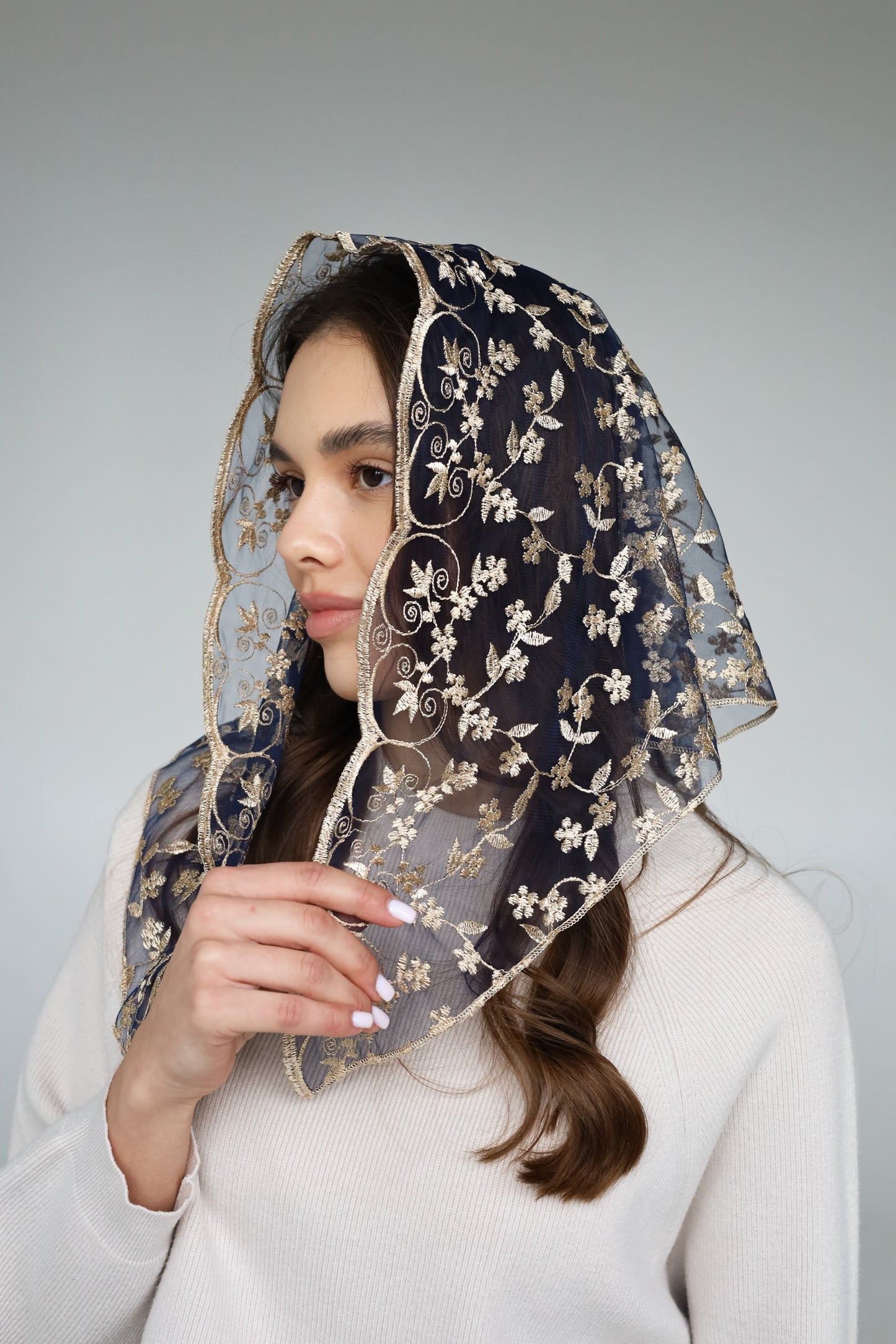 GOLD & BLUE SHORT VEIL - MariaVeils