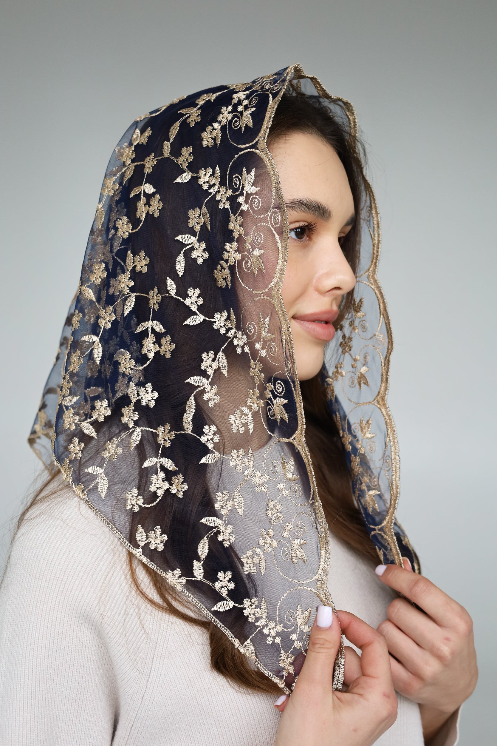 GOLD & BLUE SHORT VEIL - MariaVeils