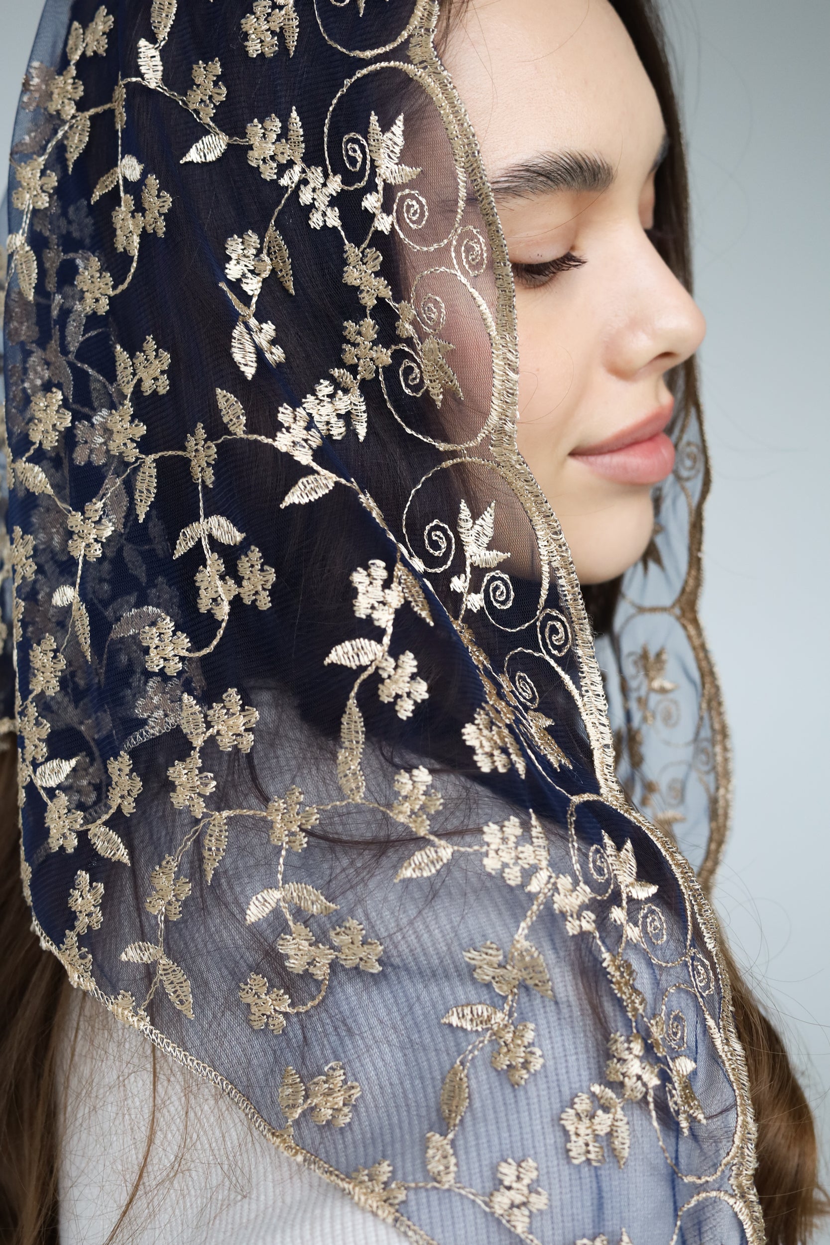 GOLD & BLUE SHORT VEIL - MariaVeils