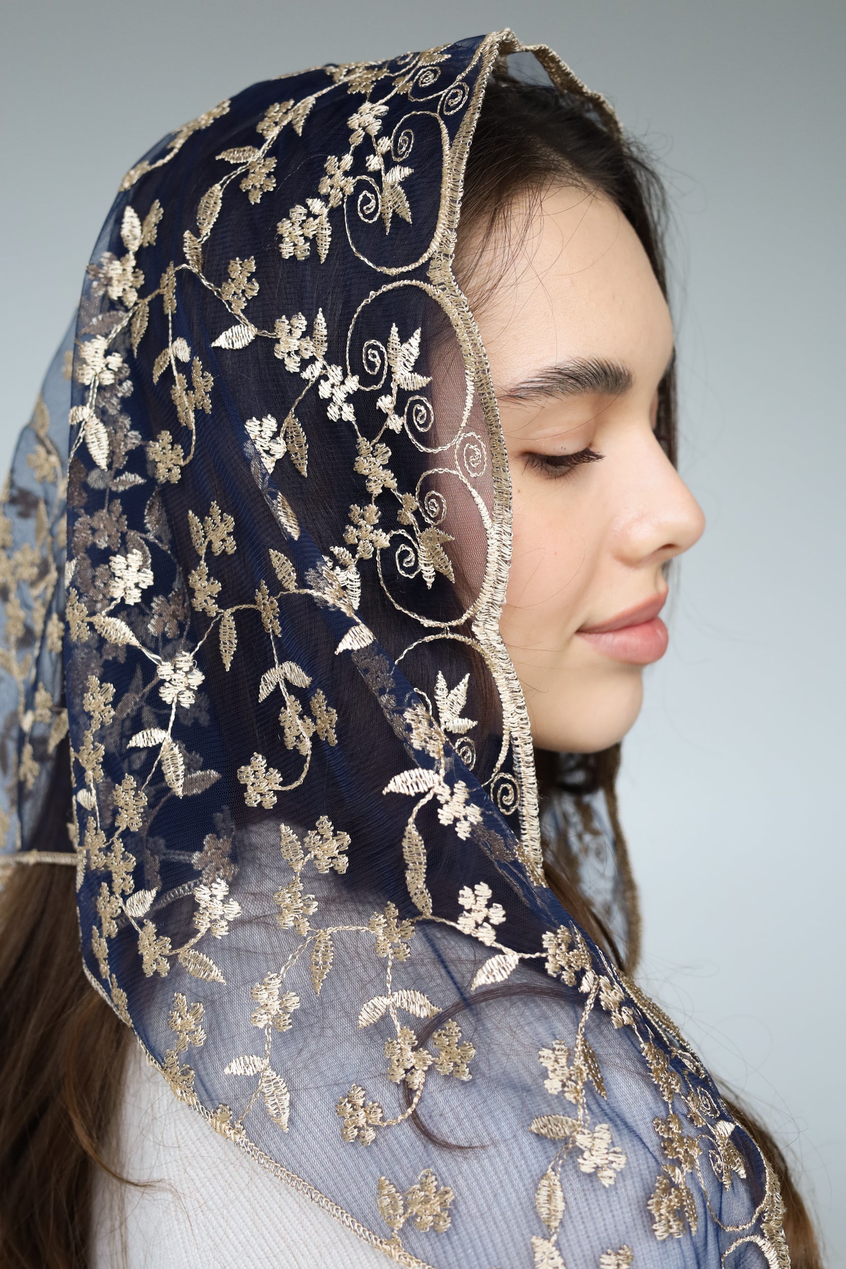 GOLD & BLUE SHORT VEIL - MariaVeils