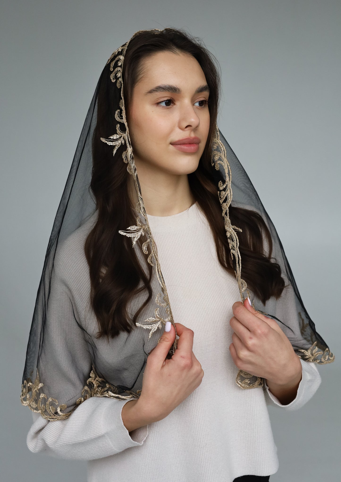 LONG VEIL WITH JESUS EMBERIDERY - MariaVeils