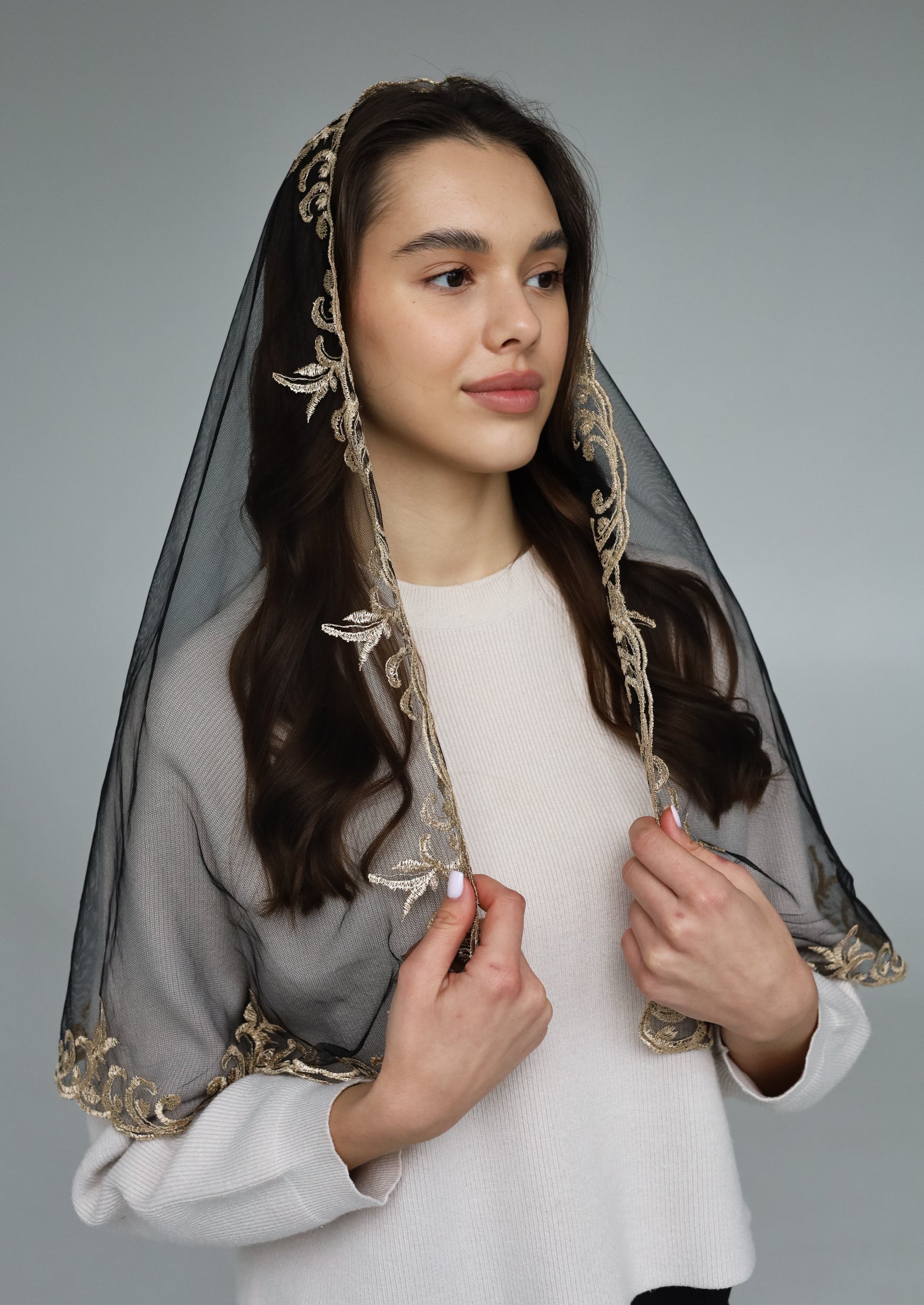 LONG VEIL WITH JESUS EMBERIDERY - MariaVeils