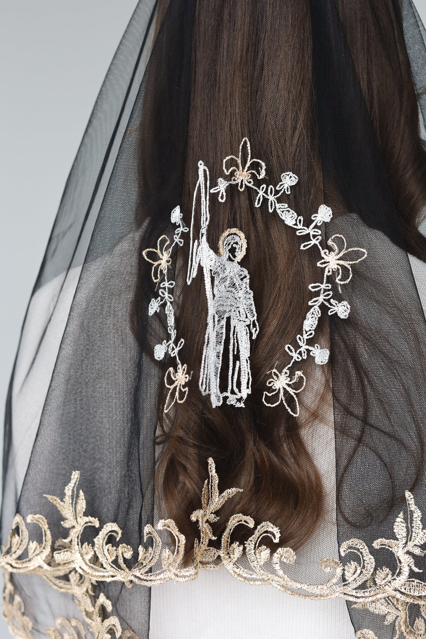 LONG VEIL WITH JESUS EMBERIDERY - MariaVeils