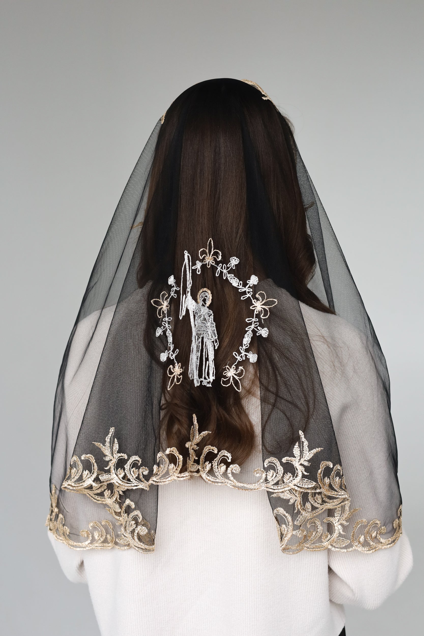 LONG VEIL WITH JESUS EMBERIDERY - MariaVeils