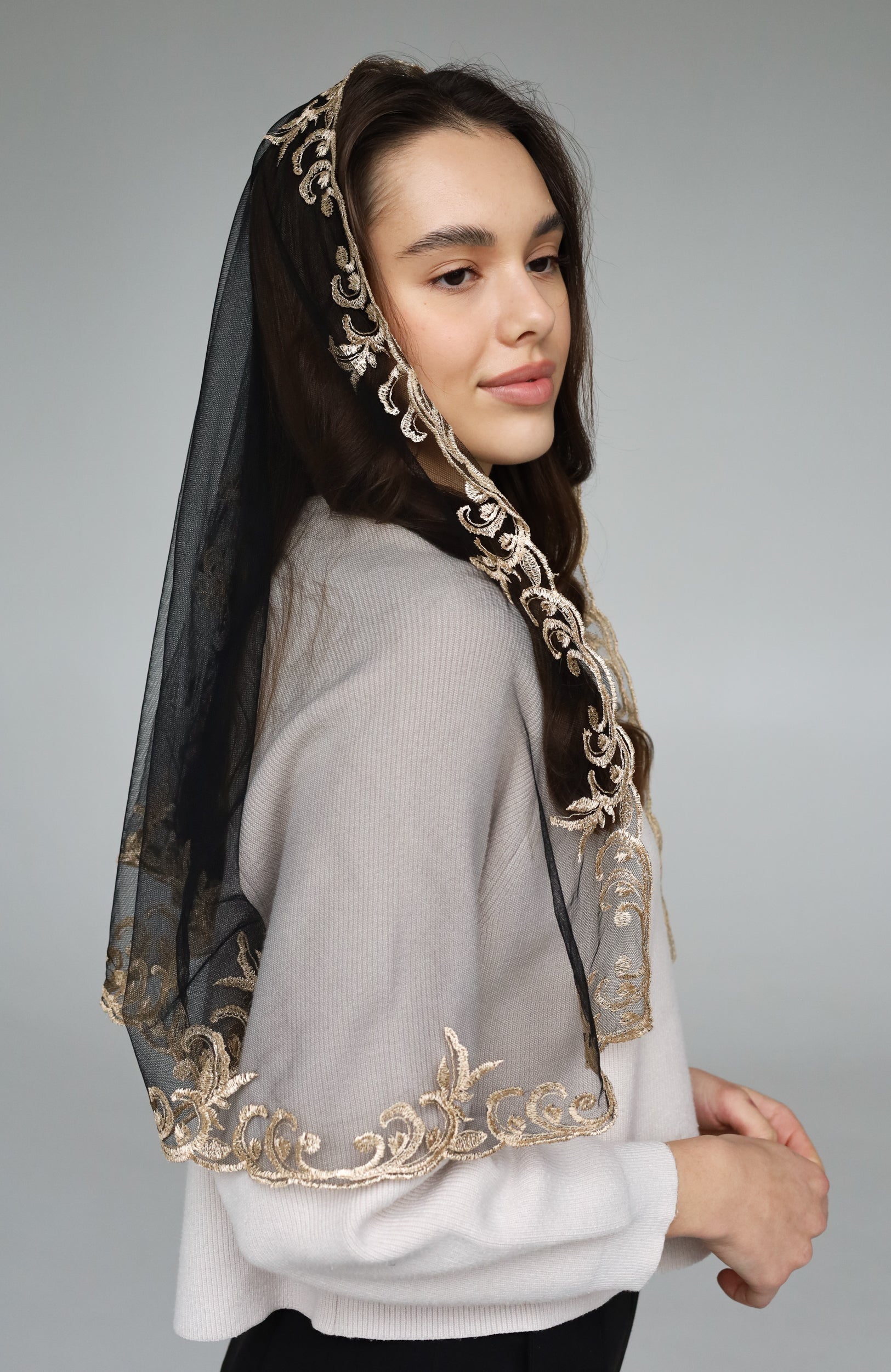 LONG VEIL WITH JESUS EMBERIDERY - MariaVeils
