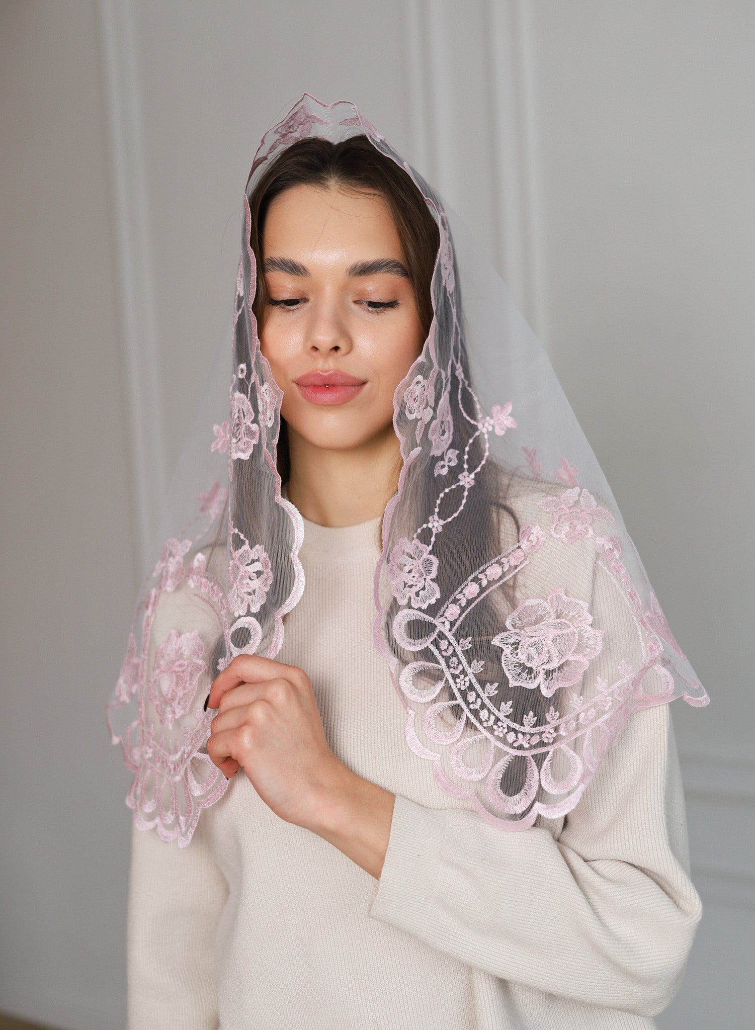 SHORT PINK VEIL - MariaVeils