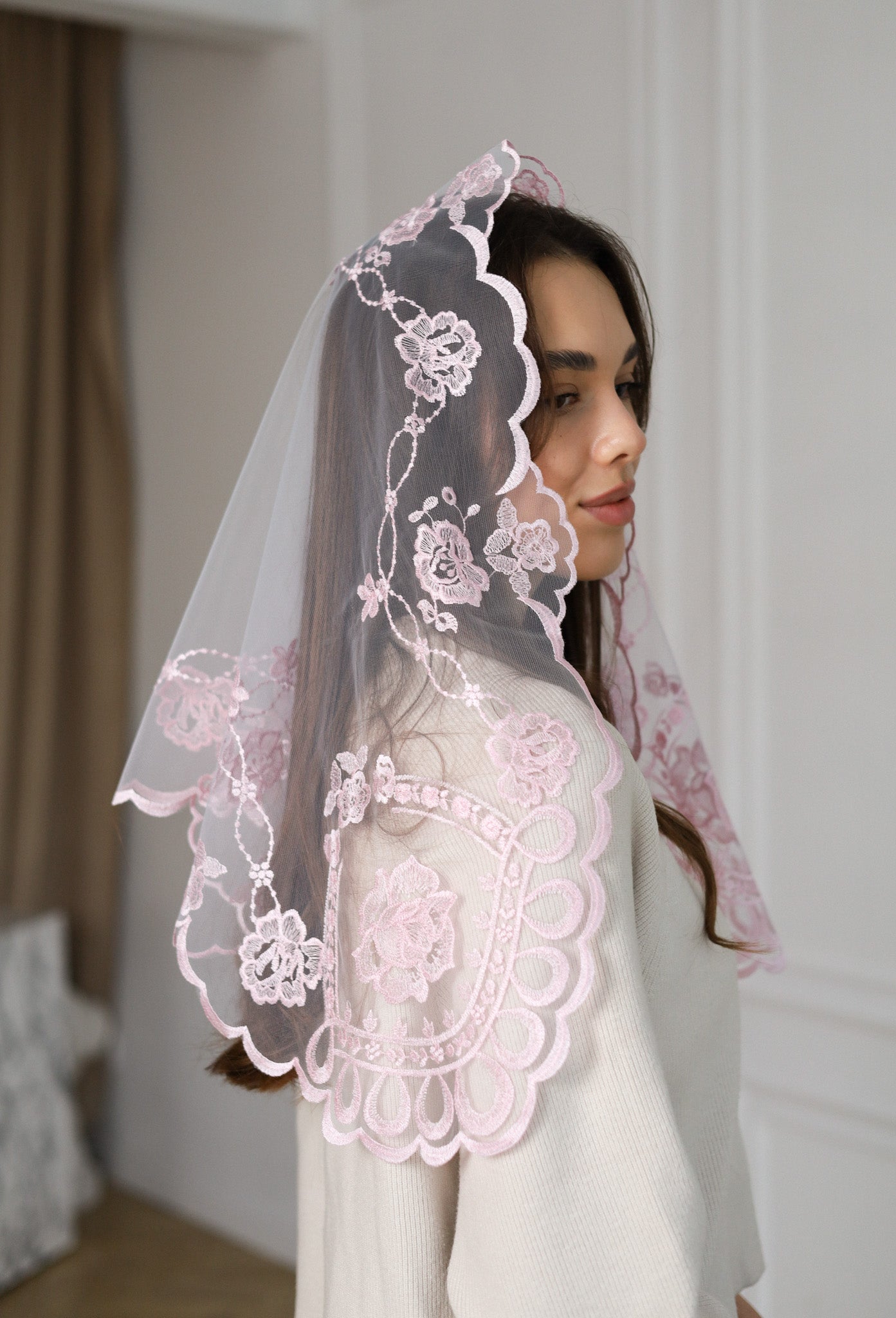 SHORT PINK VEIL - MariaVeils