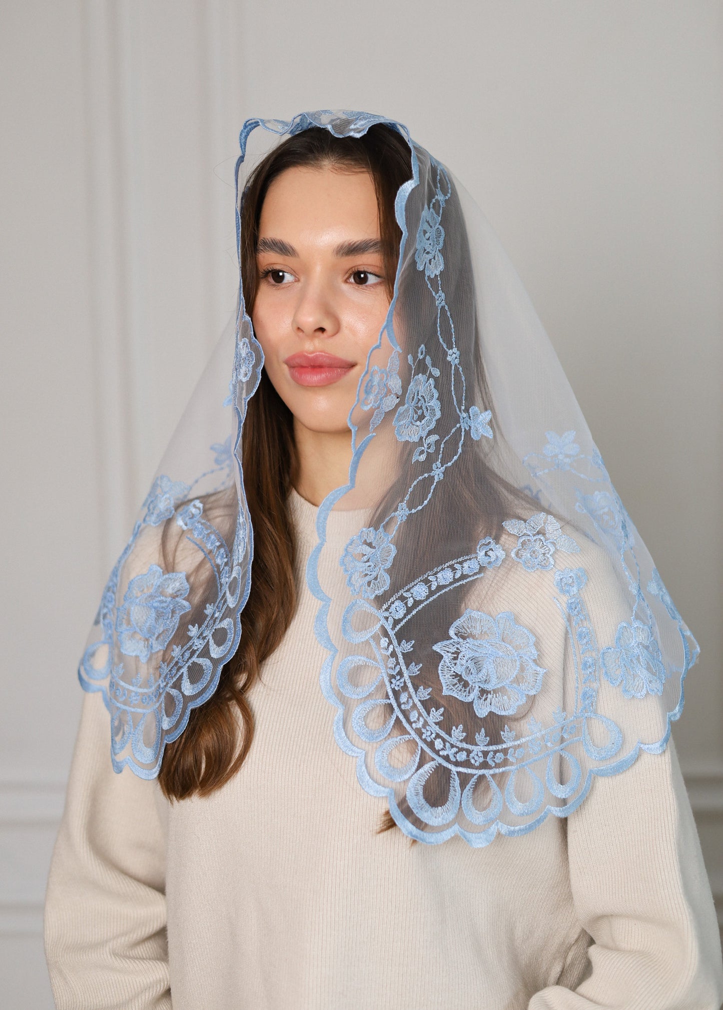 SHORT SKY BLUE VEIL - MariaVeils