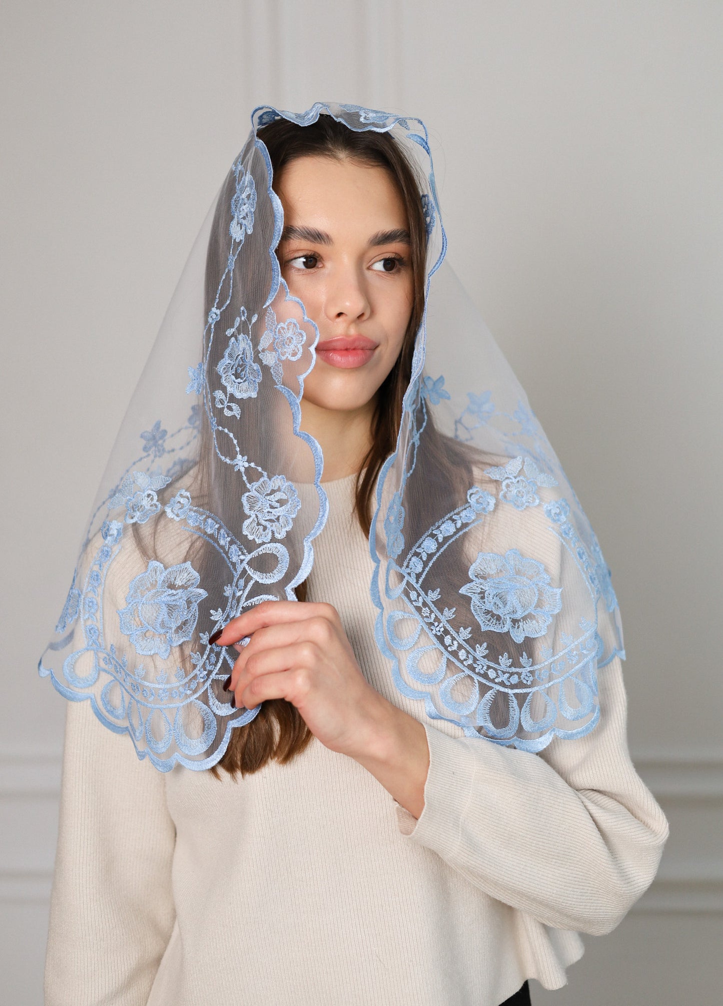 SHORT SKY BLUE VEIL - MariaVeils